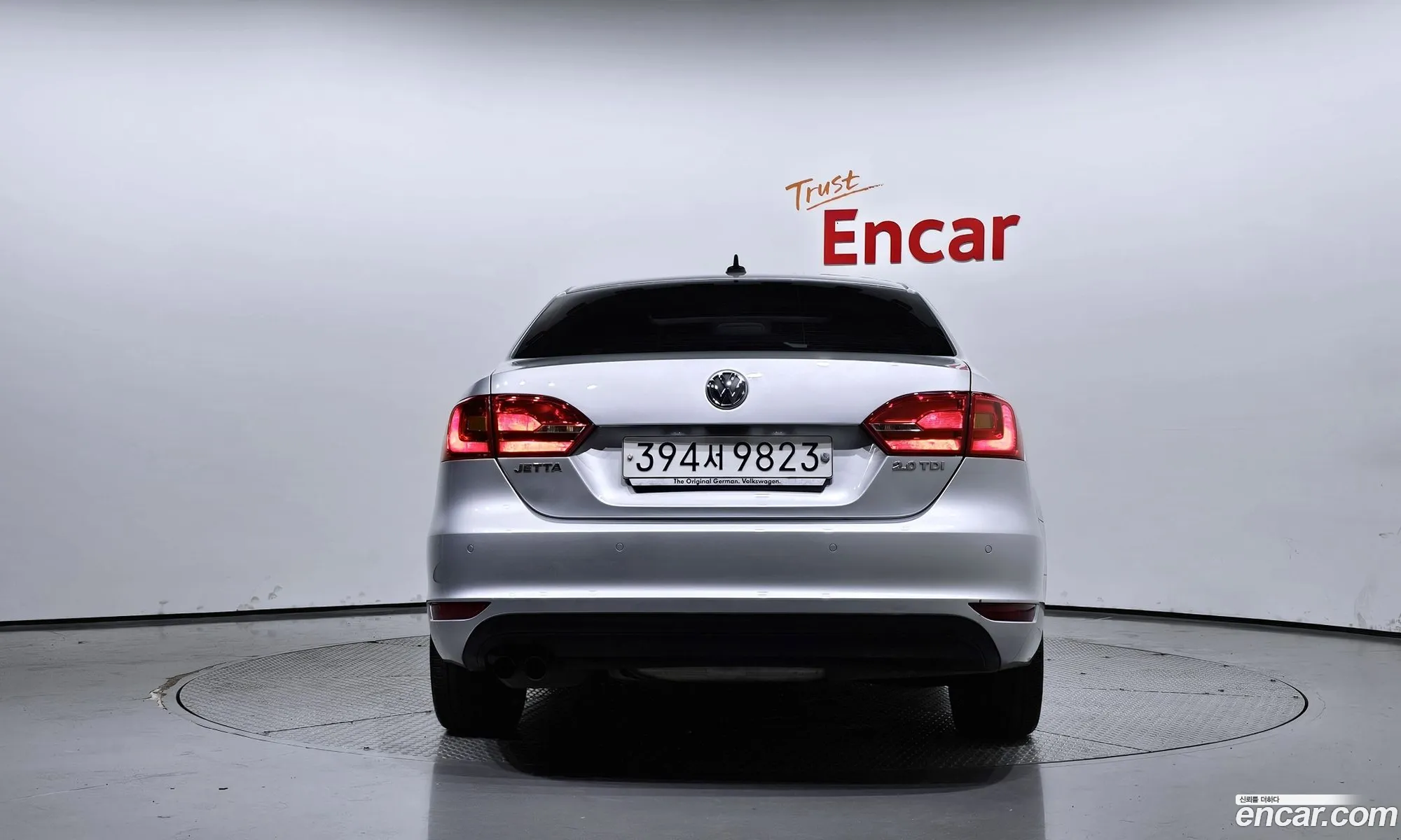 Volkswagen New Jetta 20 Tdi 6Th Generation - фотография 12512572