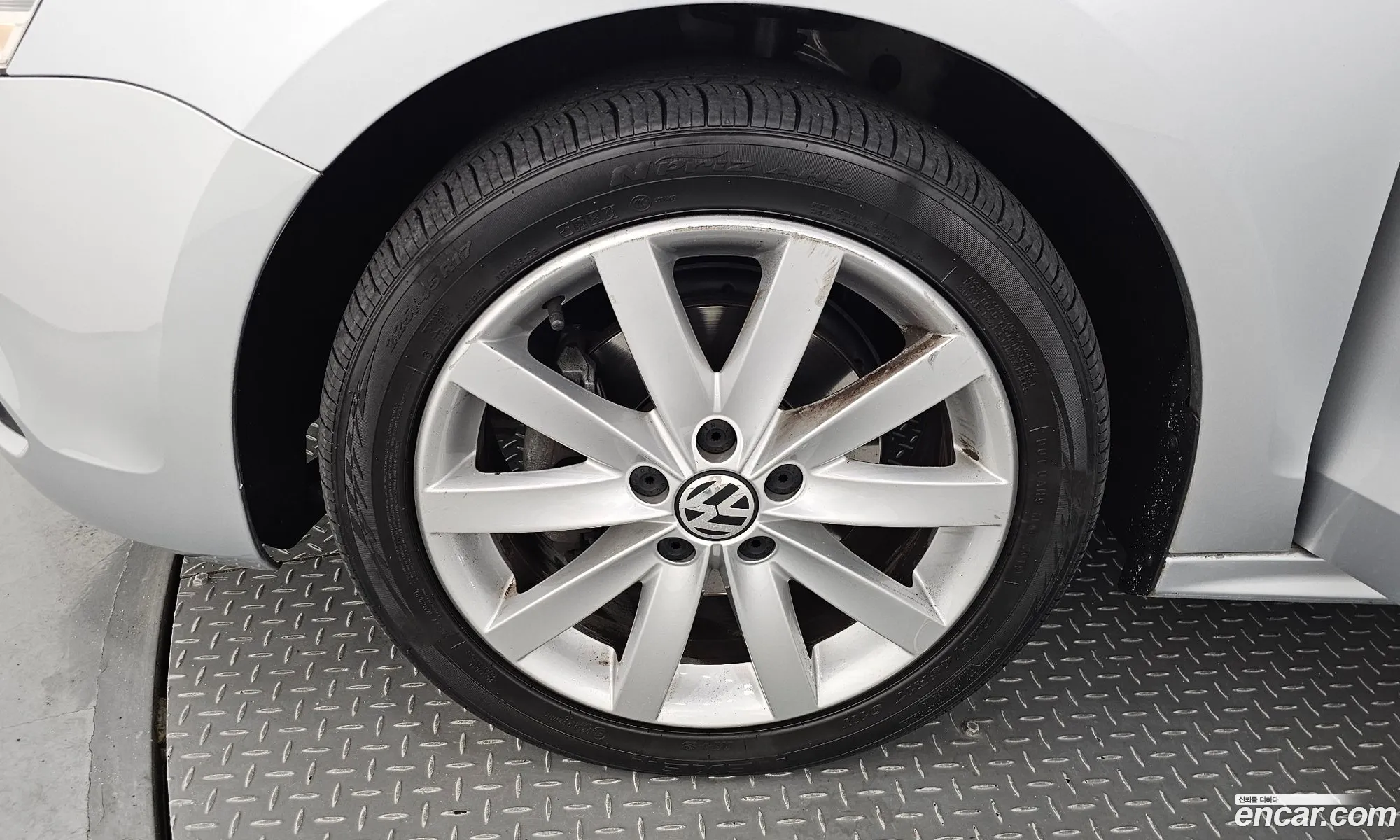 Volkswagen New Jetta 20 Tdi 6Th Generation - фотография 12512573