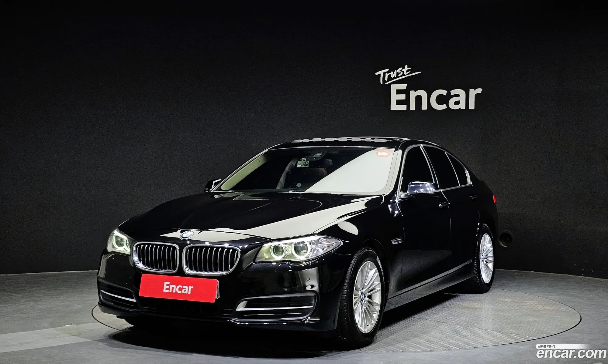 BMW 5 Series F10 520D - фотография 12432200