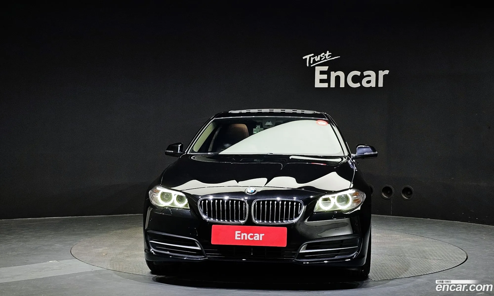BMW 5 Series F10 520D - фотография 12432202