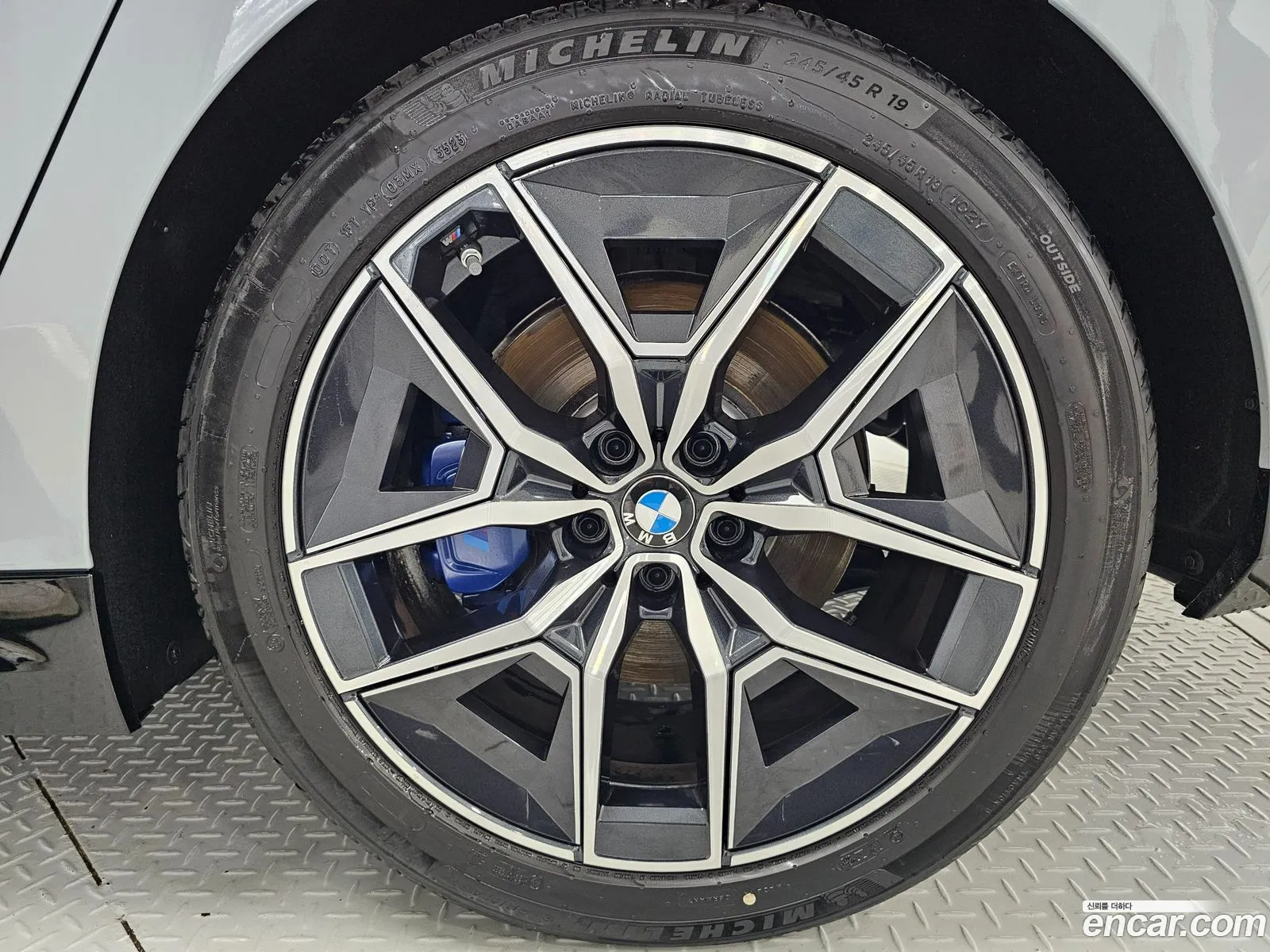 BMW 5 Series G60 523D ​​M Sports - фотография 733884