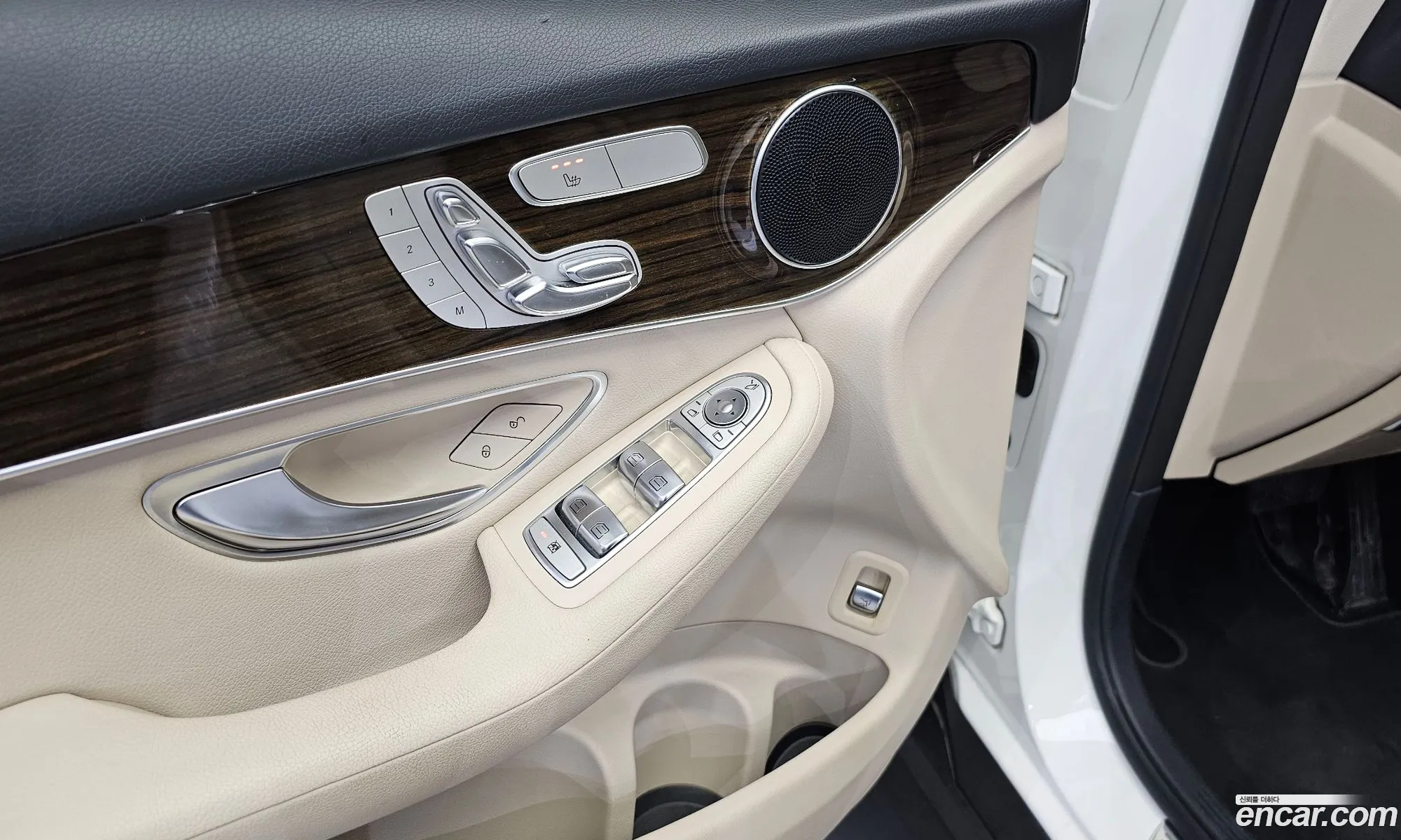 Mercedes-Benz Glc Glc300 2016 - фотография 1037768