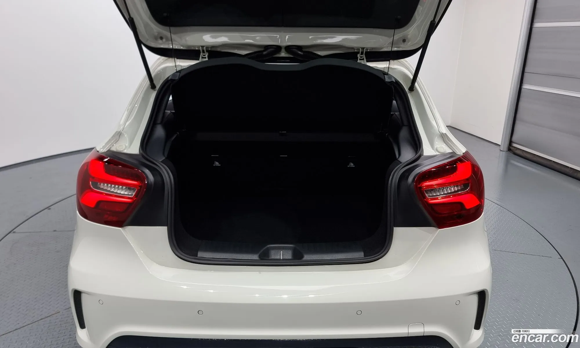 A-Class W176 A200 Amg Line - фотография 1189420