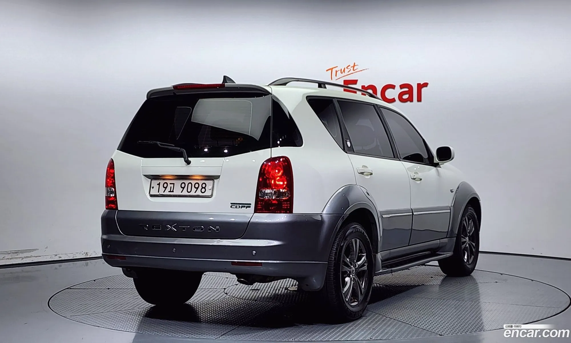 Kg Mobility Ssangyong Super Rexton 2Wd Rx4 Top-Of-The-Line Model - фотография 6915535