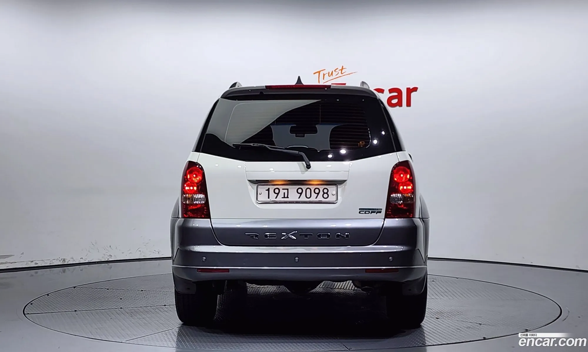 Kg Mobility Ssangyong Super Rexton 2Wd Rx4 Top-Of-The-Line Model - фотография 6915537