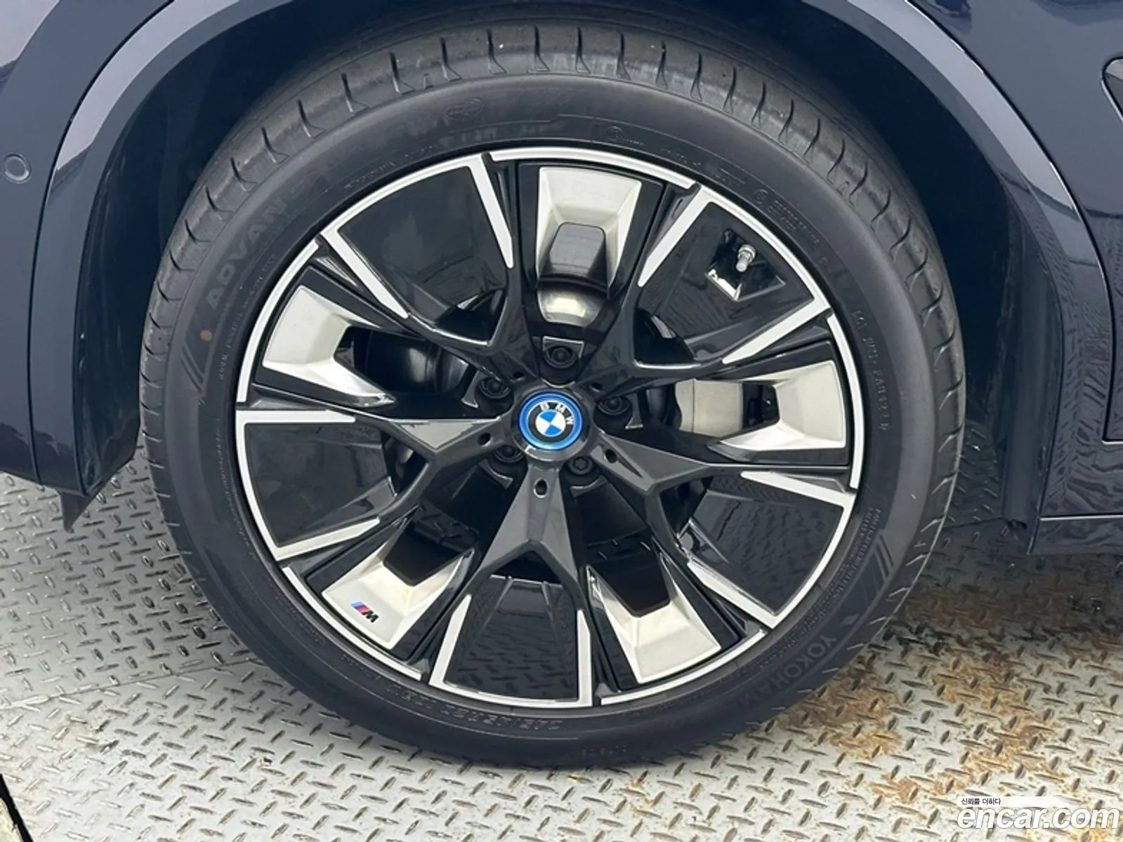 BMW Ix3 M Sport - фотография 726763