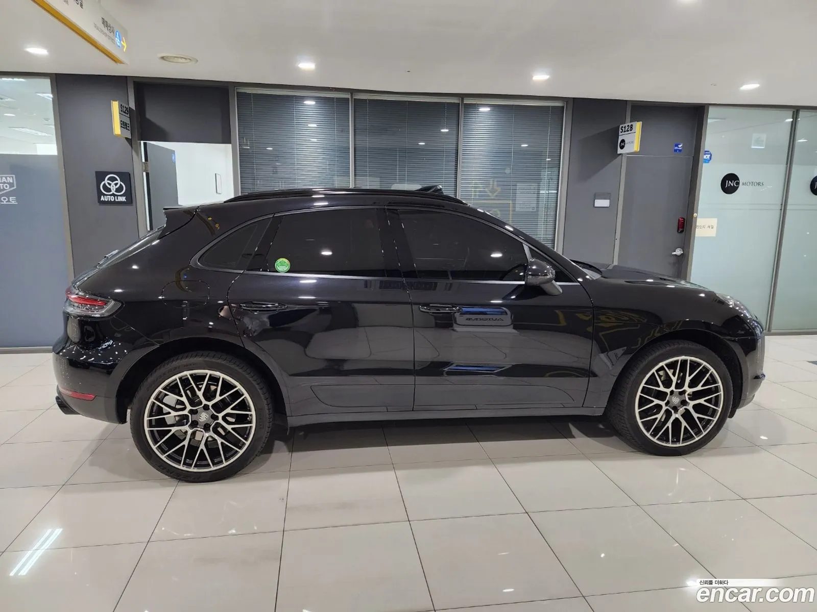 Porsche Macan 20 95B - фотография 1031400