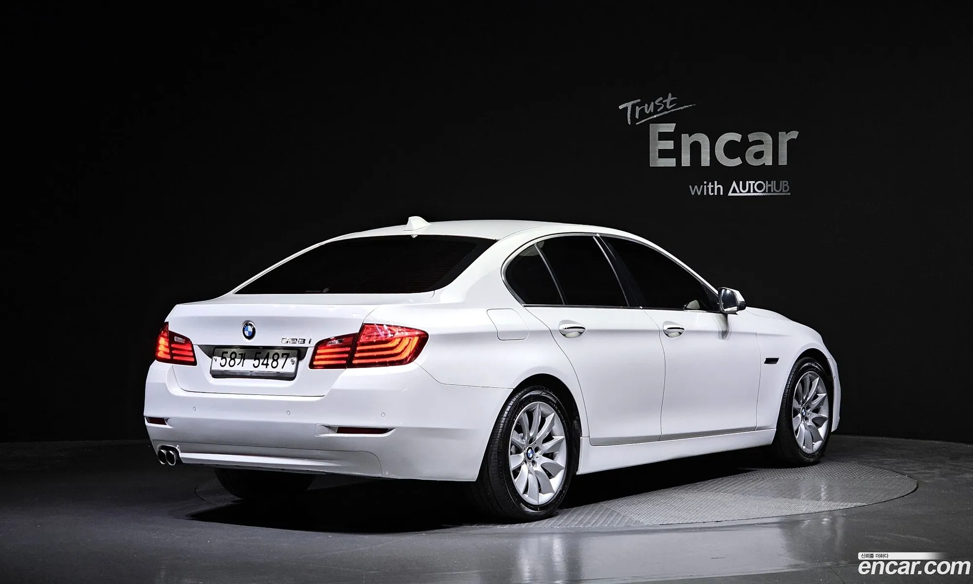BMW 5 Series F10 528I - фотография 12432189