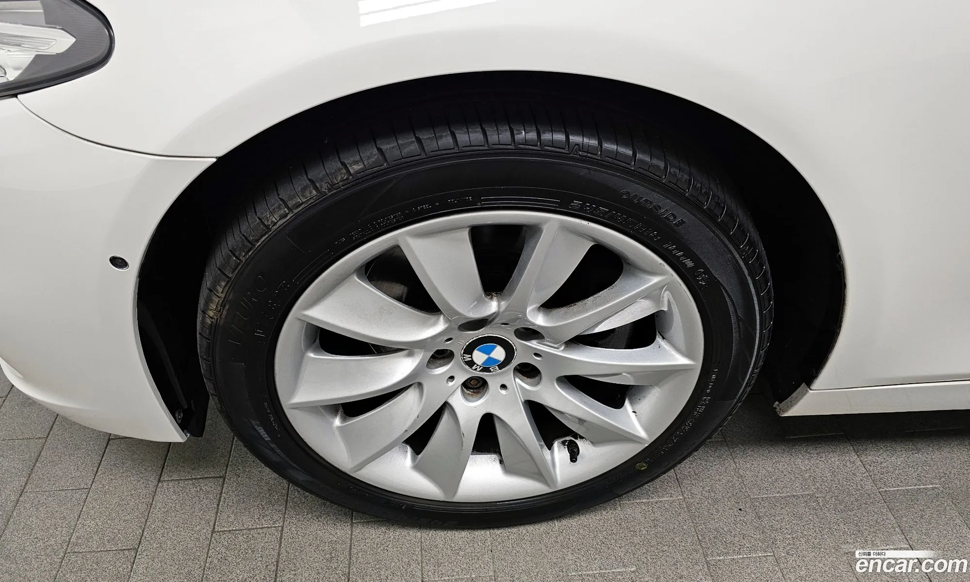 BMW 5 Series F10 528I - фотография 12432192
