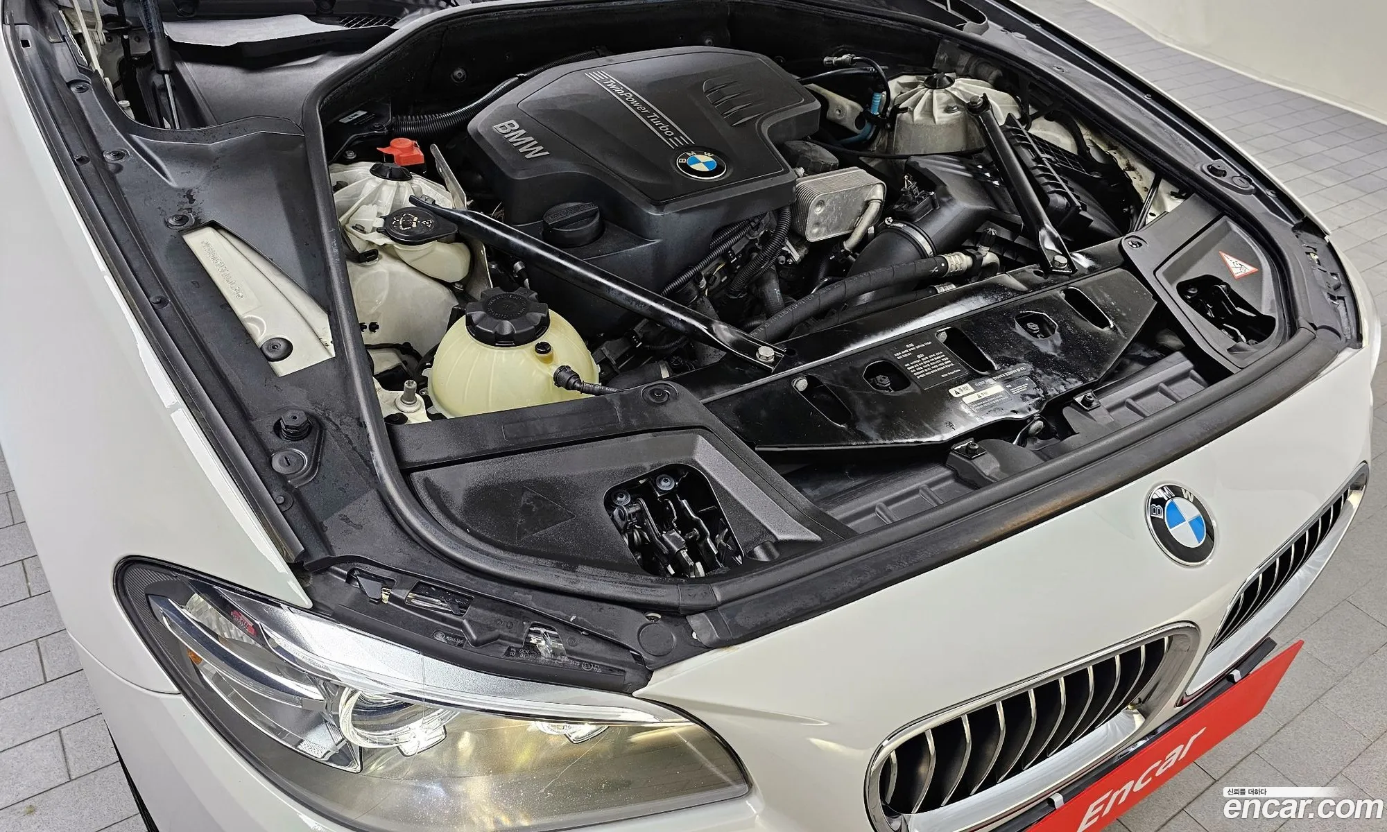 BMW 5 Series F10 528I - фотография 12432193