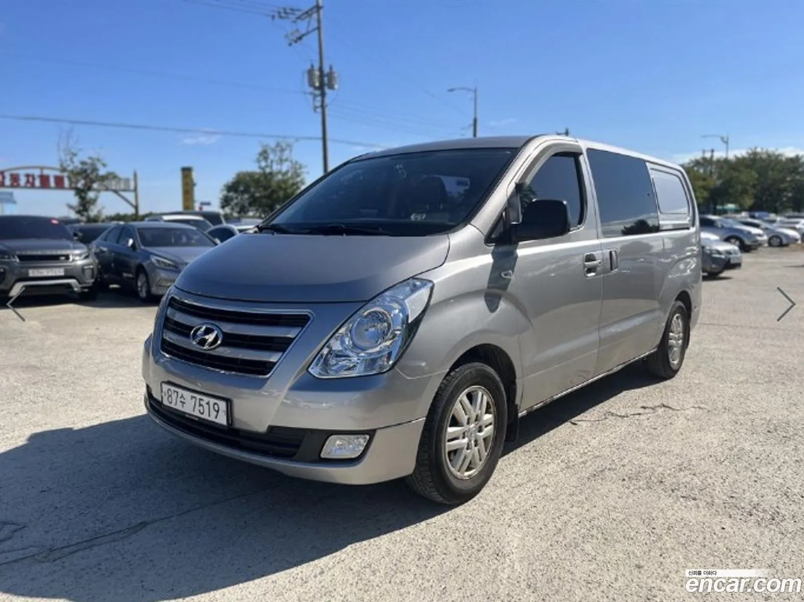 Hyundai Grand Starex 5-Seater Van Smart - фотография 12511454
