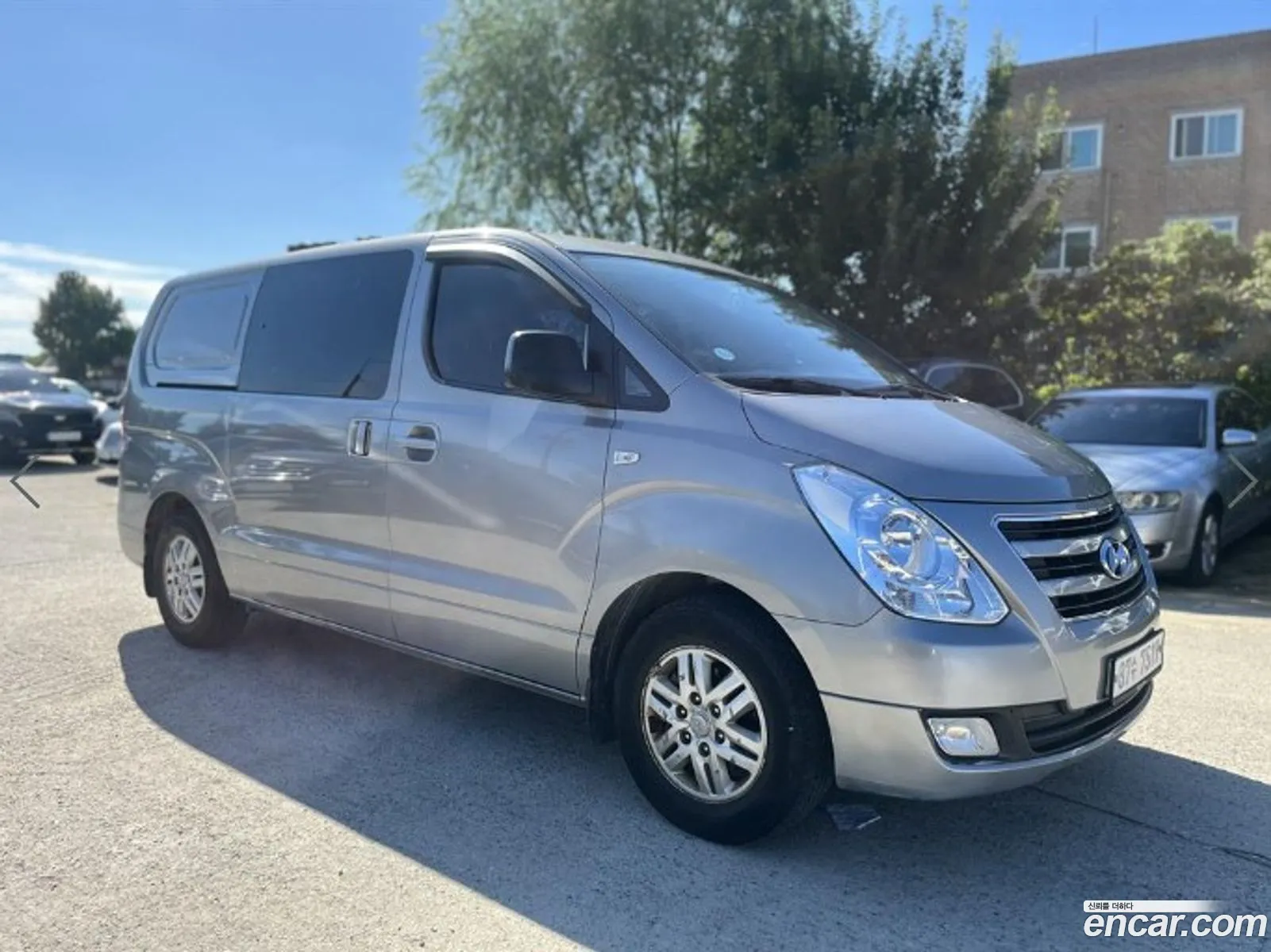 Hyundai Grand Starex 5-Seater Van Smart - фотография 12511457