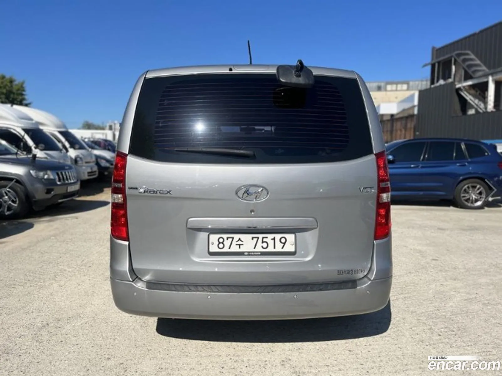 Hyundai Grand Starex 5-Seater Van Smart - фотография 12511458