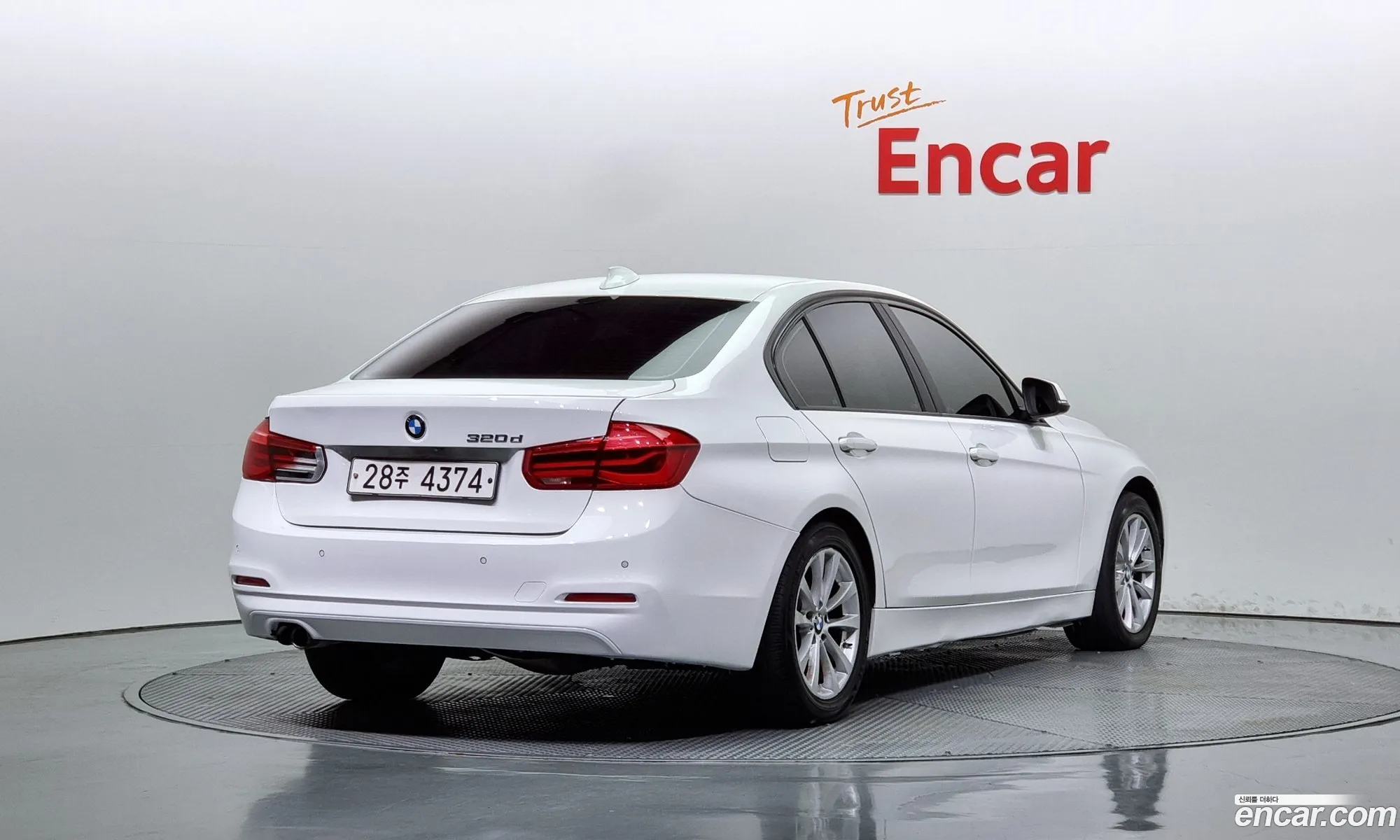 BMW 3 Series F30 320D - фотография 724285