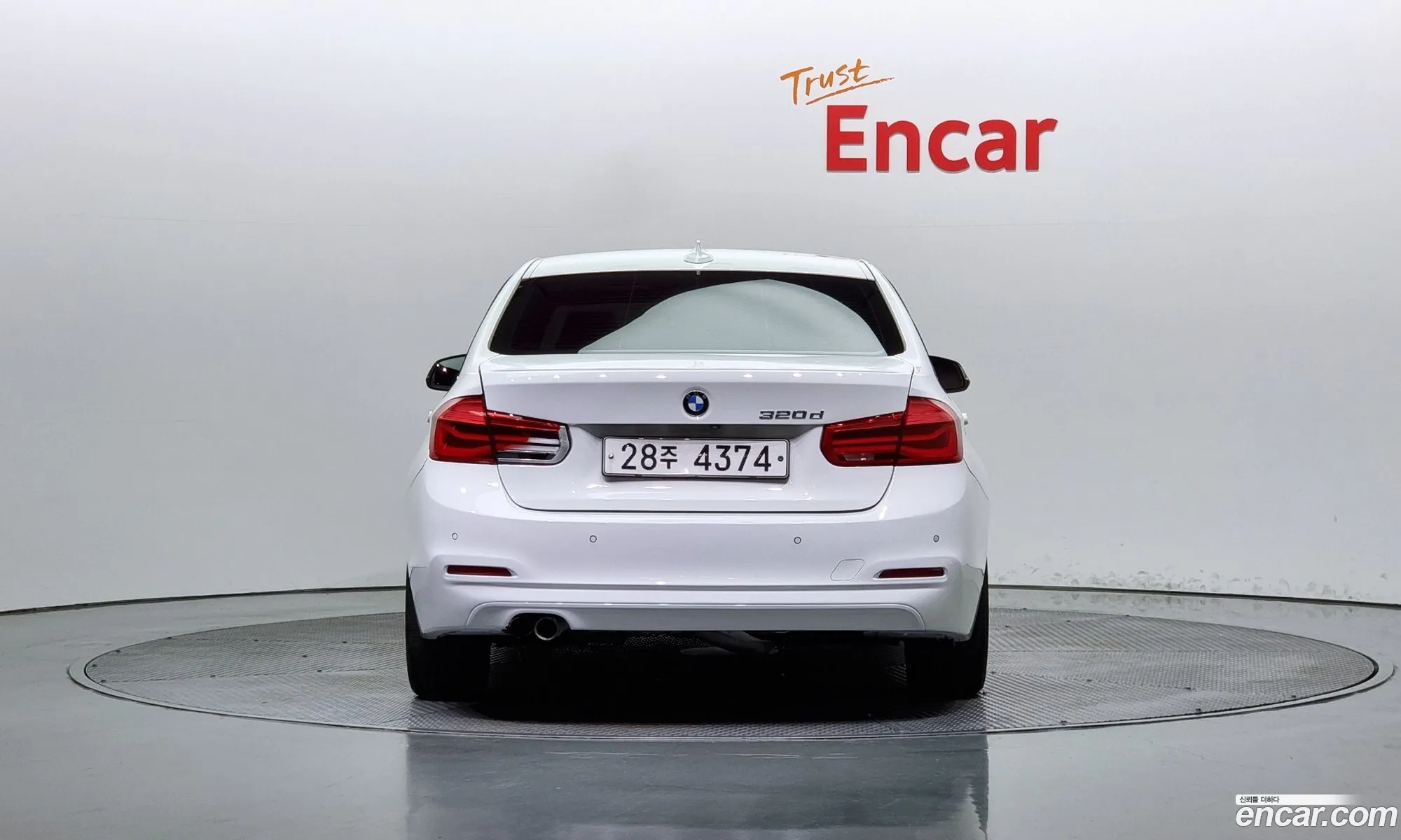 BMW 3 Series F30 320D - фотография 724287