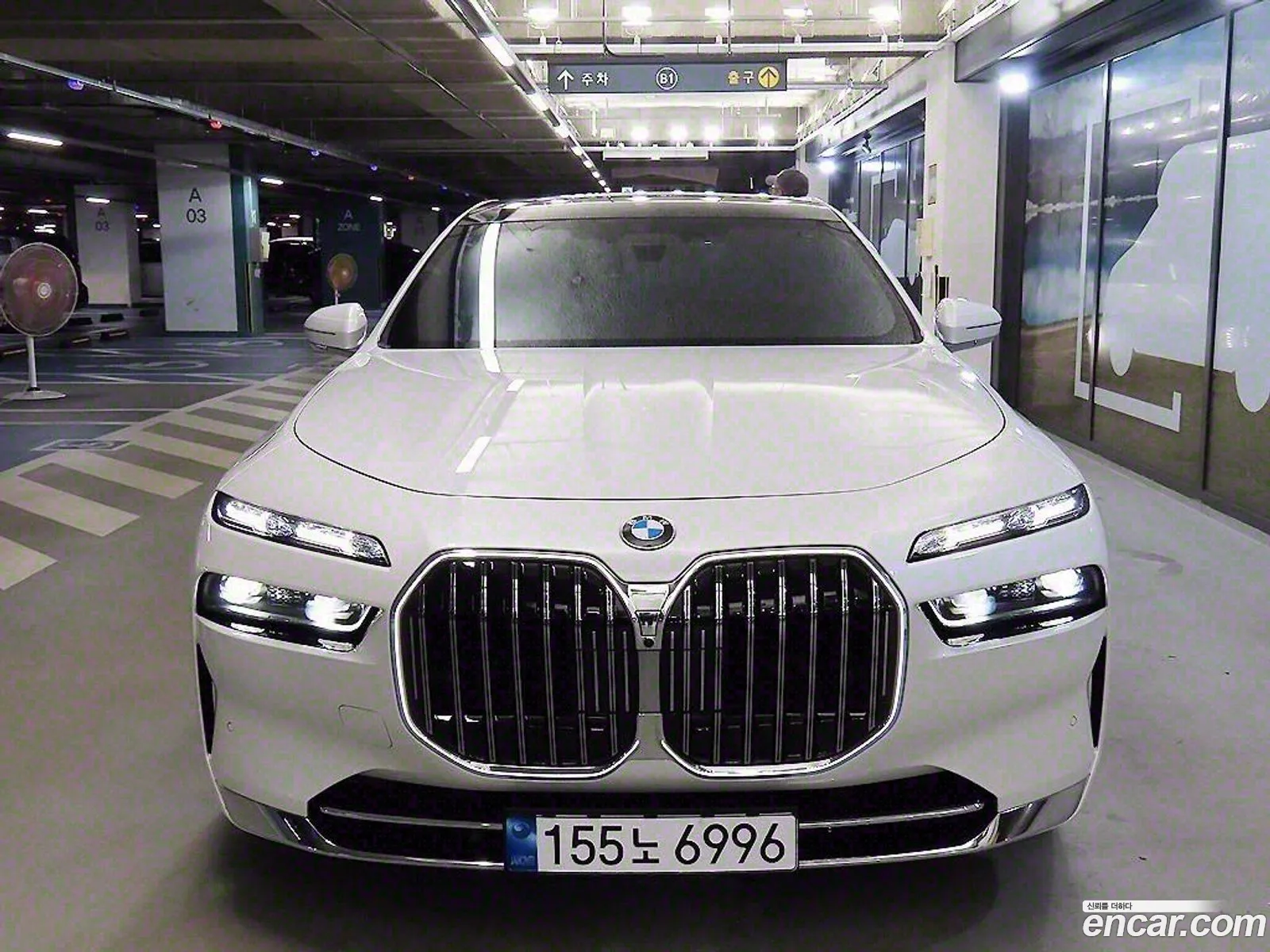 BMW 7 Series G70 740I Sdrive Design Pure Excellence - фотография 724273