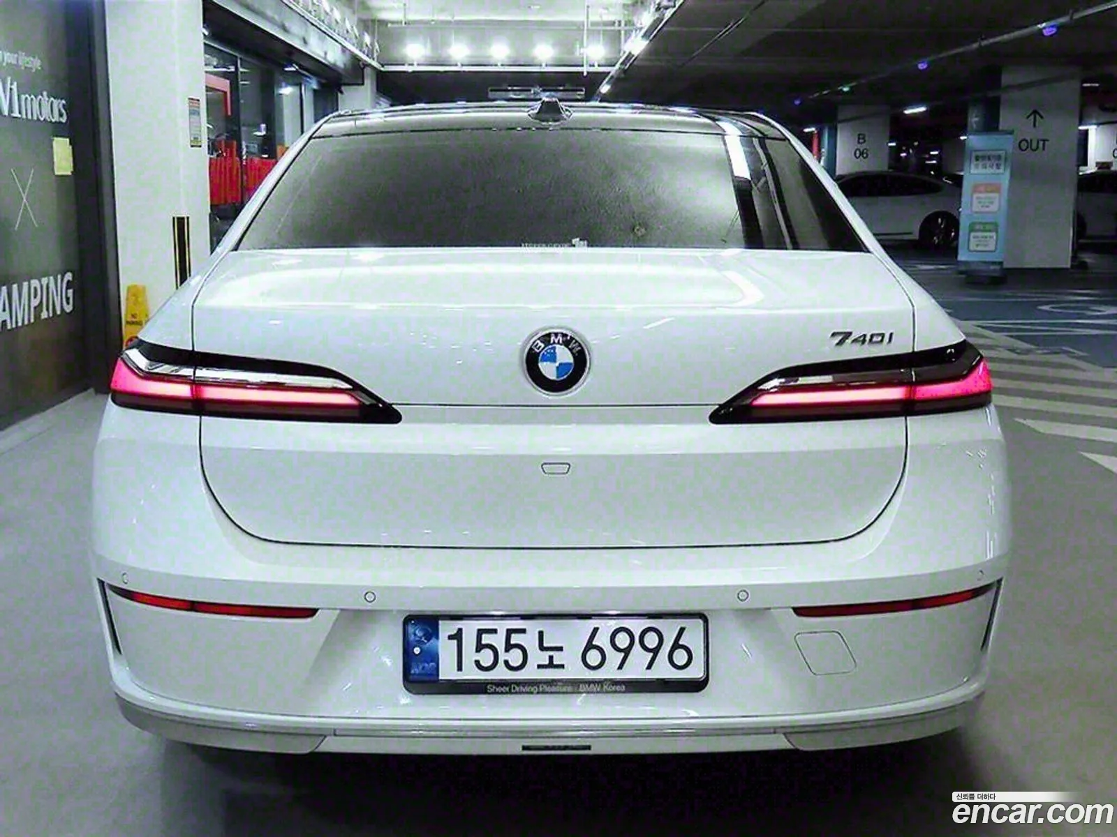 BMW 7 Series G70 740I Sdrive Design Pure Excellence - фотография 724276