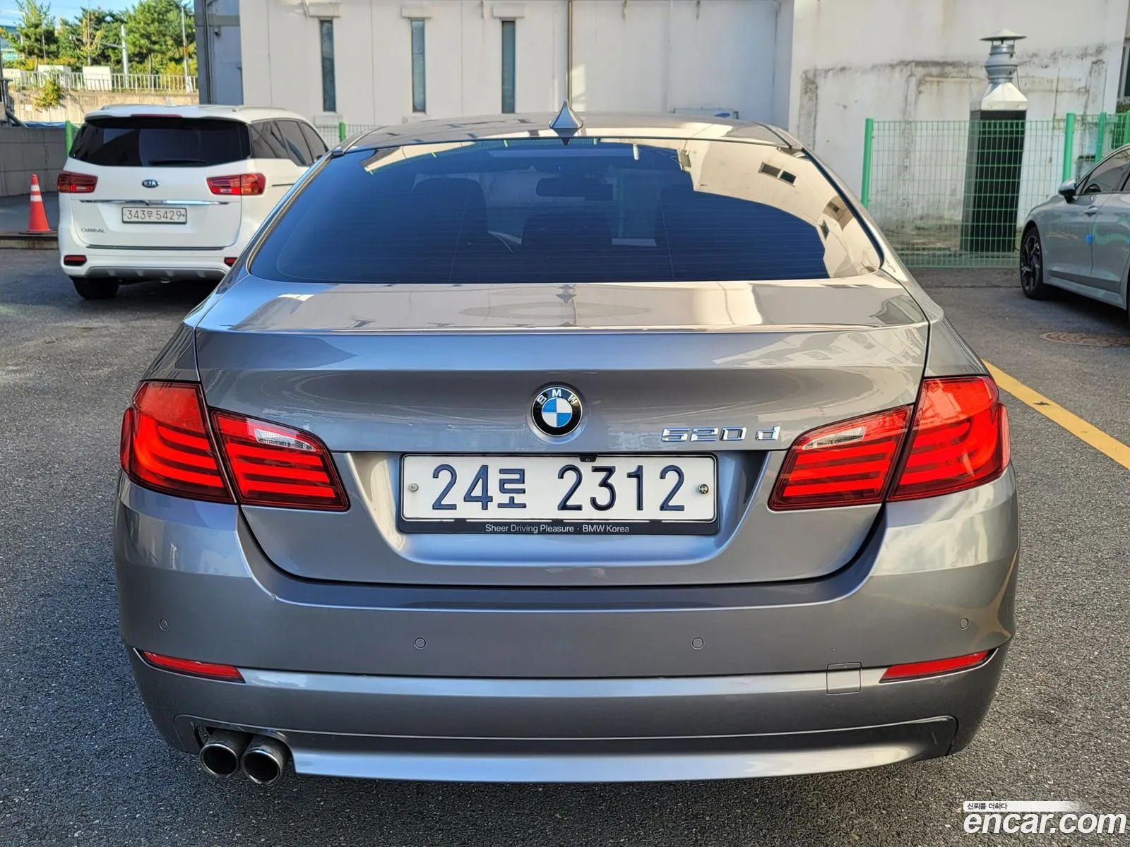 BMW 5 Series F10 520D - фотография 724228