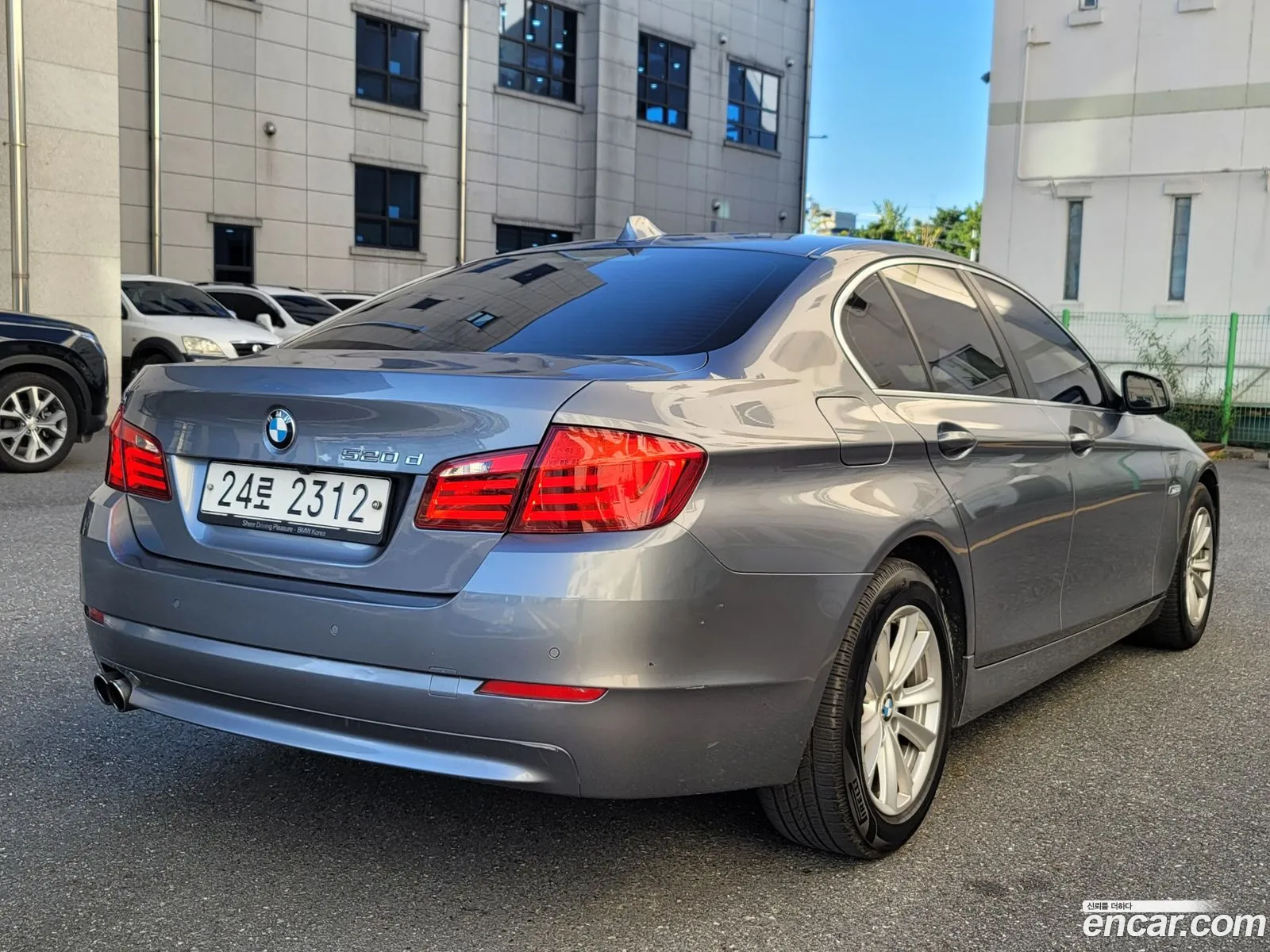 BMW 5 Series F10 520D - фотография 724229