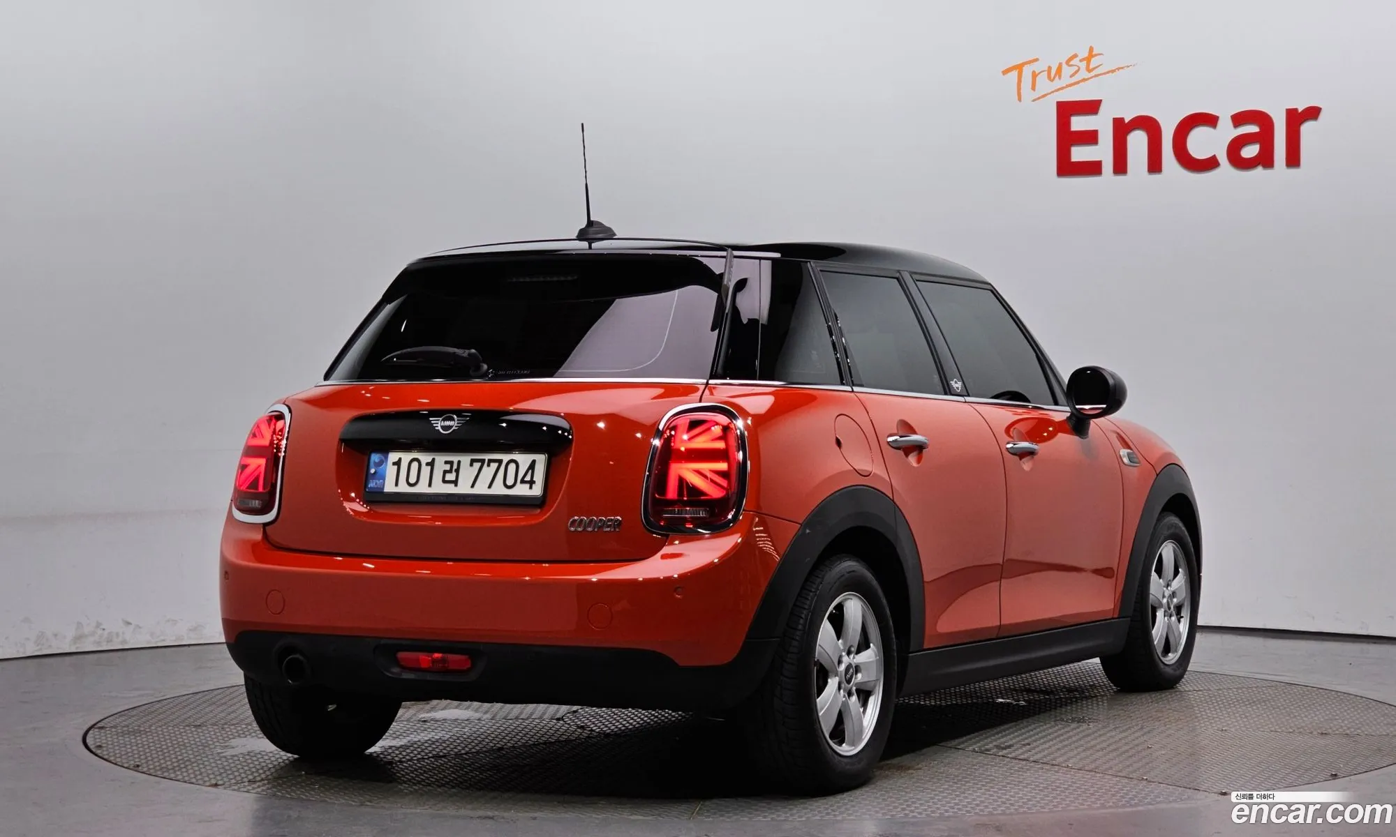 Mini Cooper Basic 3Rd Generation - фотография 908352