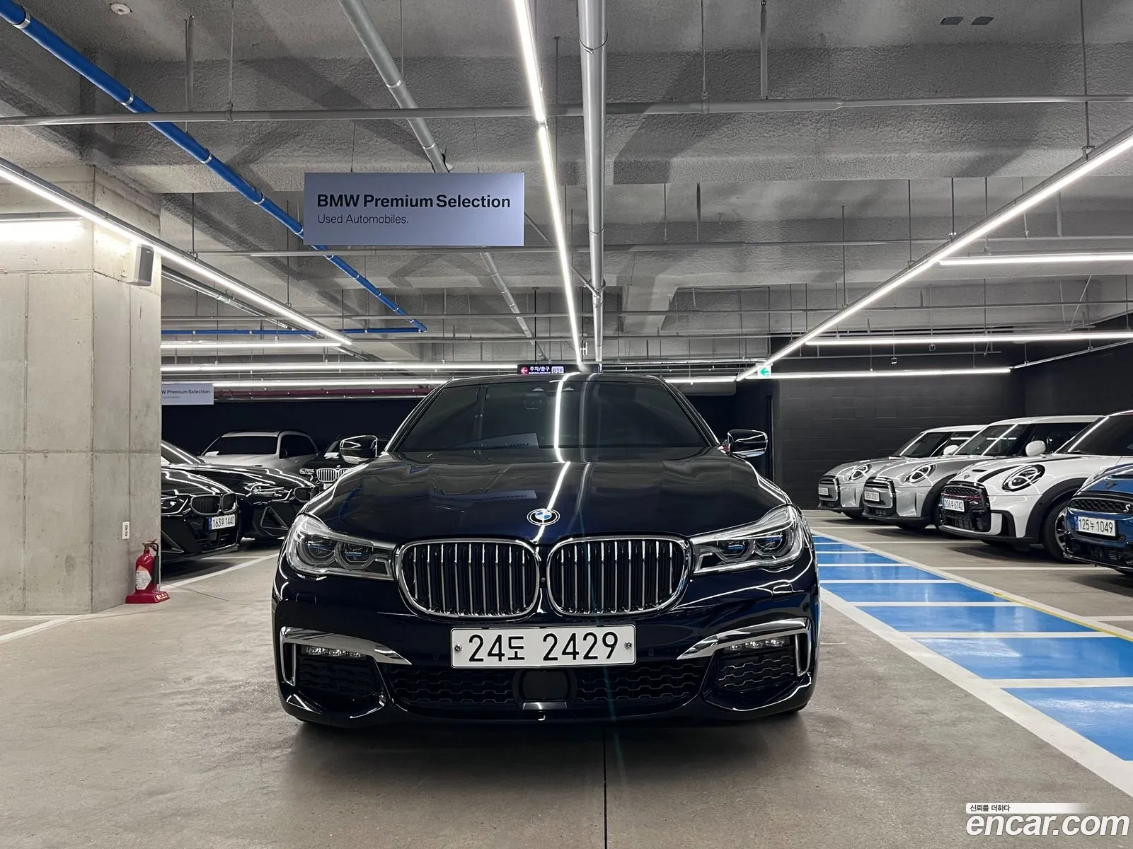 BMW 7 Series G11 740Li xDrive M Sports - фотография 899686