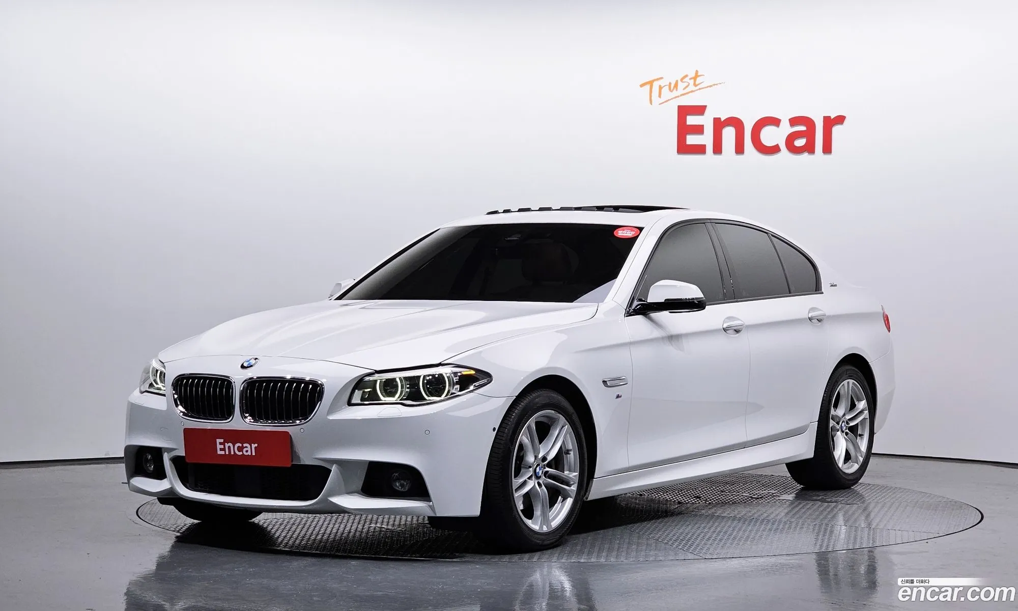 BMW 5 Series F10 520D M Aerodynamics - фотография 11612249