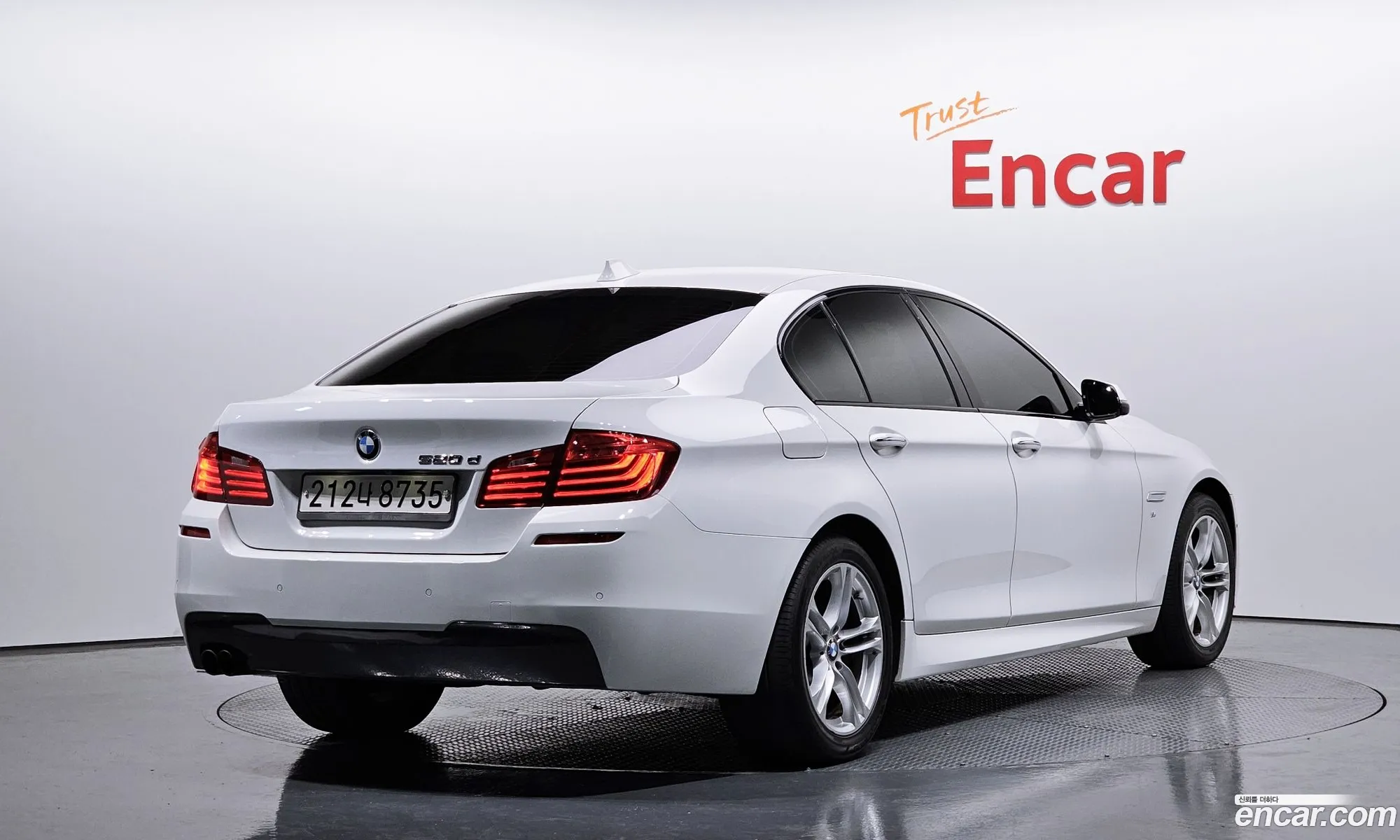 BMW 5 Series F10 520D M Aerodynamics - фотография 11612250