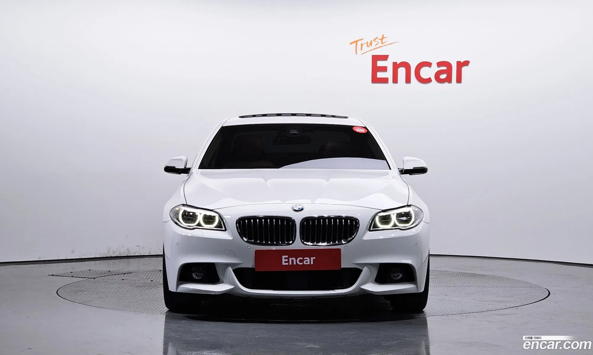 BMW 5 Series F10 520D M Aerodynamics - фотография 11612251