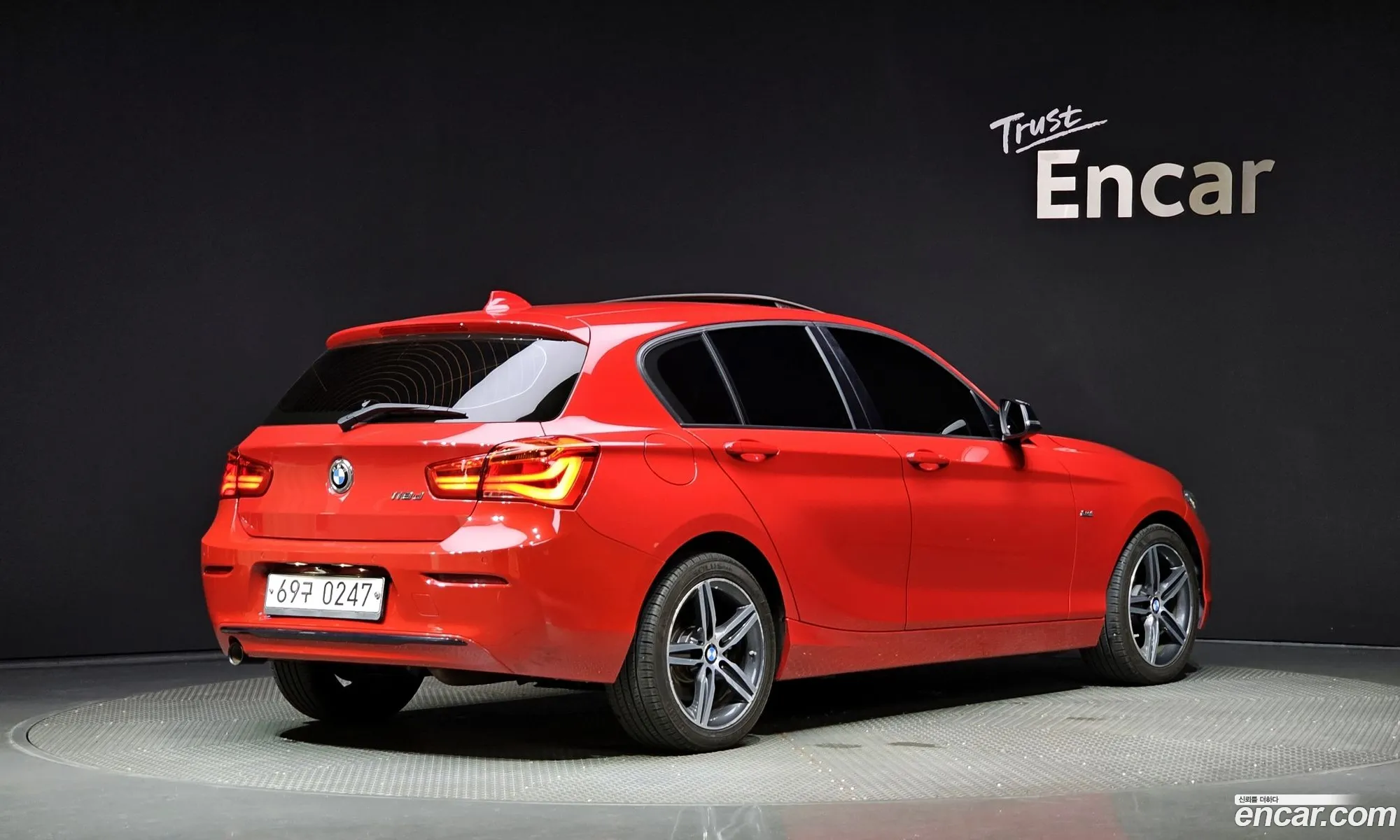 BMW 1 Series F20 118D Sports 5-Door - фотография 892408