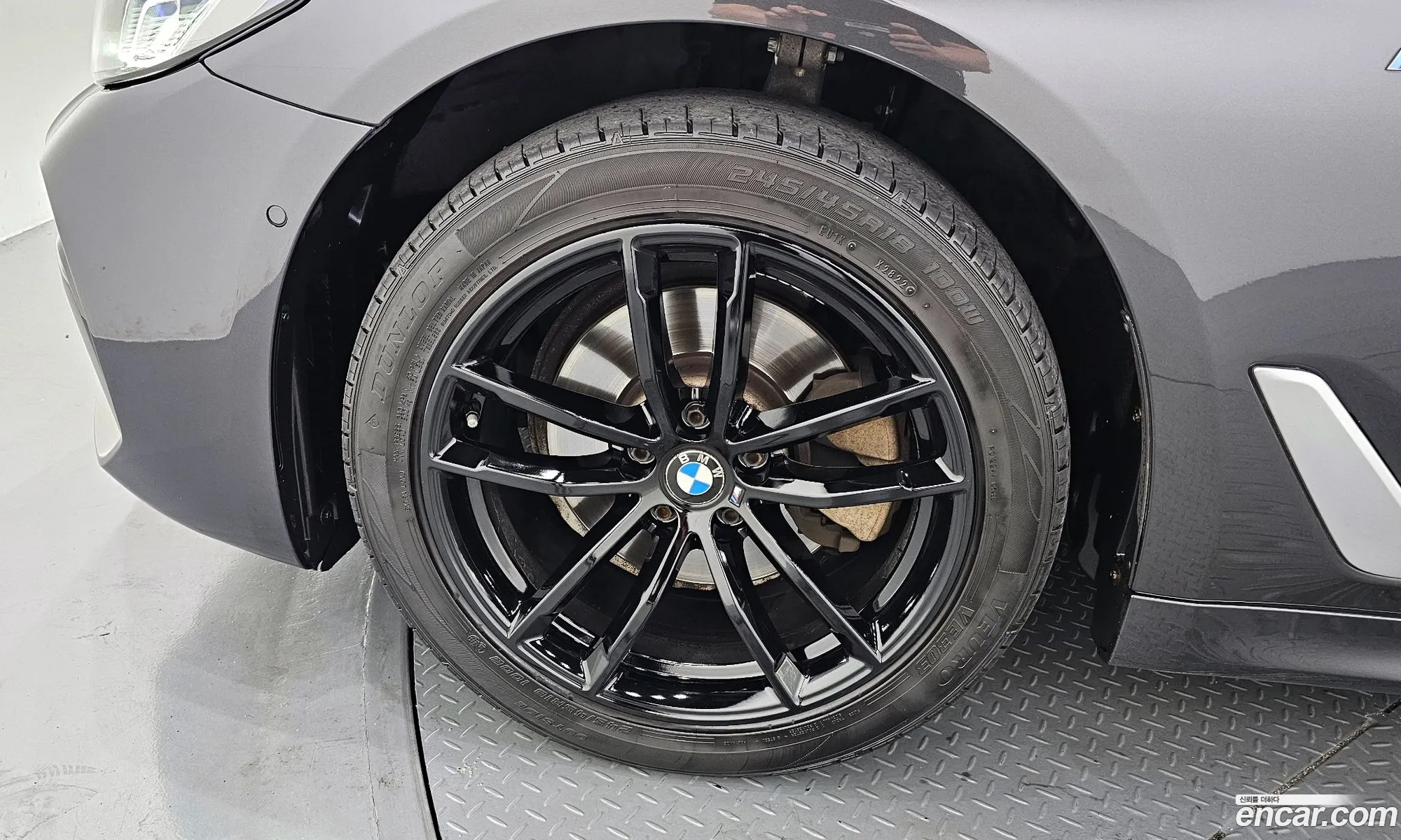 BMW 5 Series G30 520D xDrive M Sport Plus - фотография 11612229