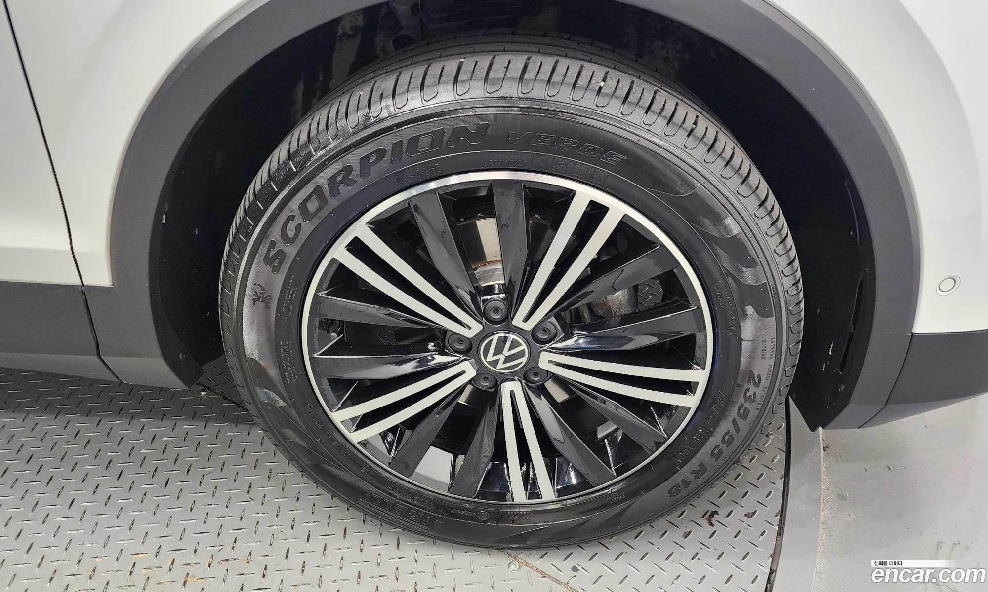 Volkswagen Tiguan 2Nd Generation 20 Tdi Premium - фотография 12385502