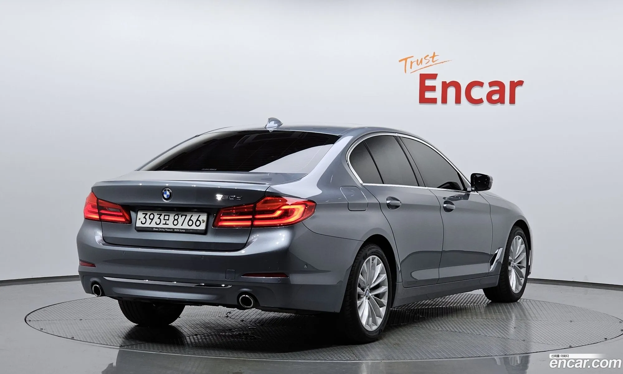BMW 5 Series G30 520D Luxury Plus - фотография 12433209