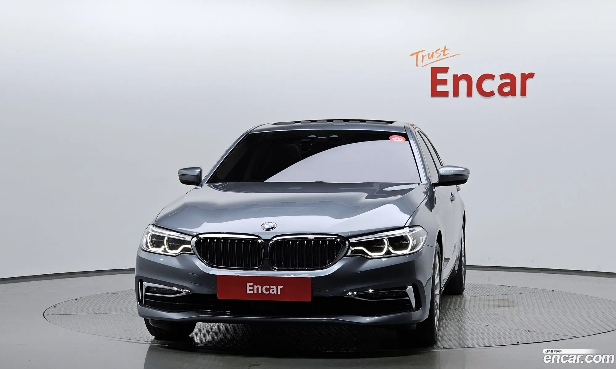 BMW 5 Series G30 520D Luxury Plus - фотография 12433210