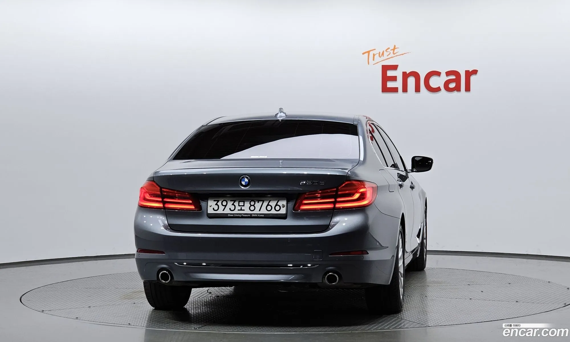 BMW 5 Series G30 520D Luxury Plus - фотография 12433211