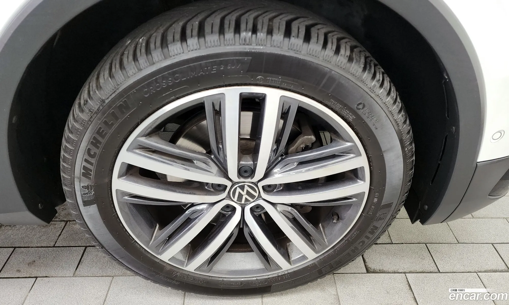 Volkswagen Tiguan Allspace 20 Tsi Prestige - фотография 12561546