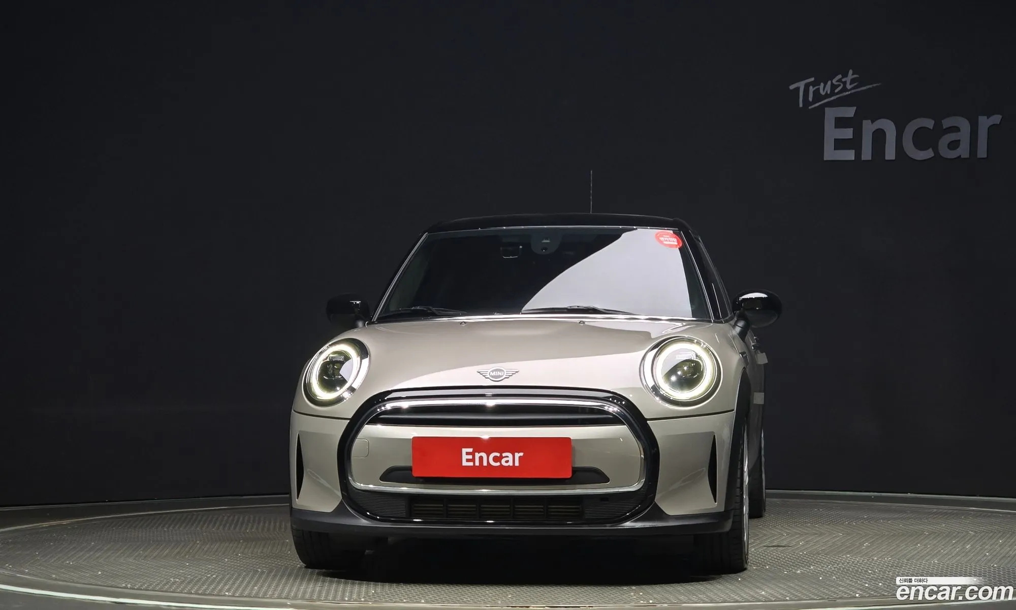 Mini Cooper 5-Door Classic Plus 3Rd Generation - фотография 814782