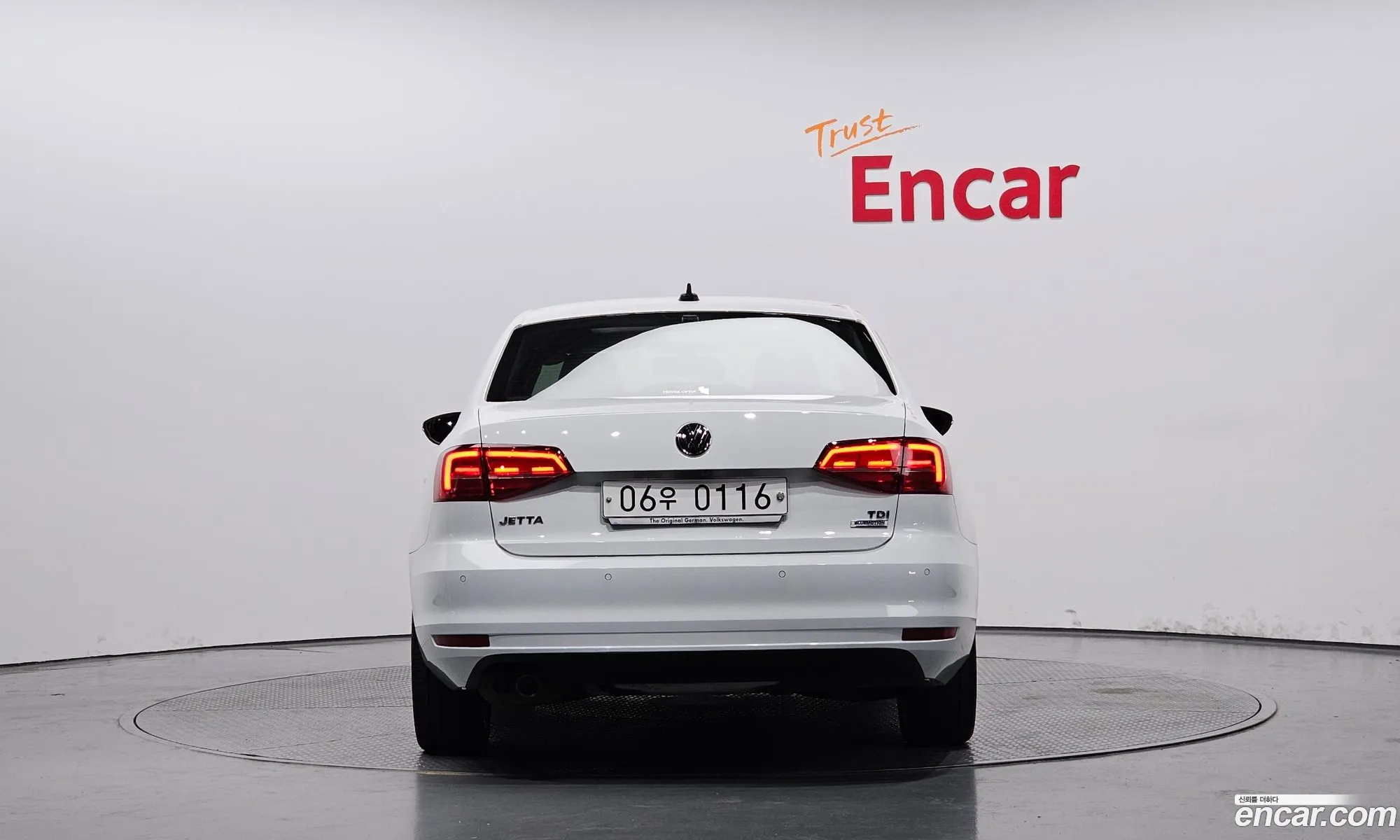 Volkswagen New Jetta 20 Tdi Bluemotion Premium 6Th Generation - фотография 12385513