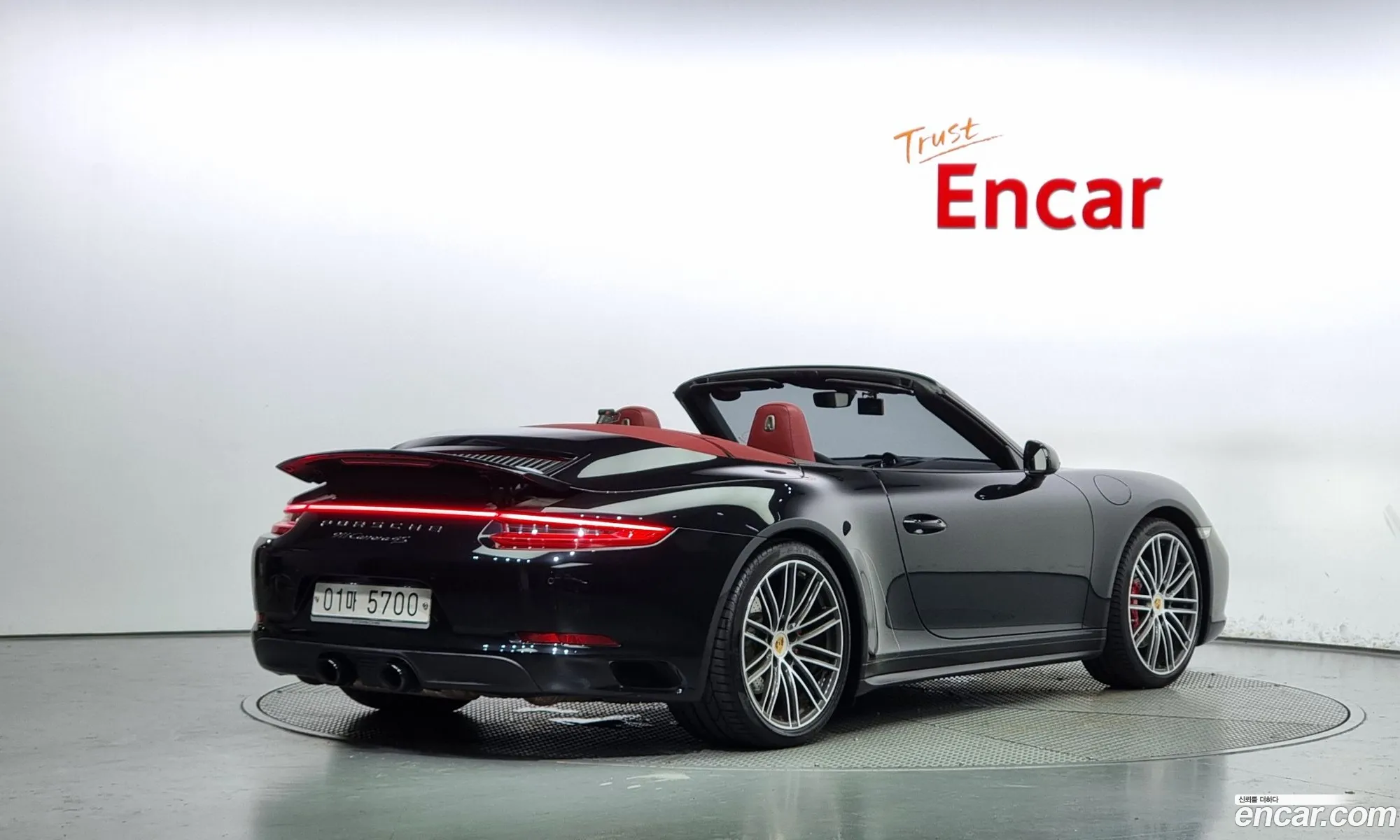 Porsche 911 Carrera 4S Cabriolet 991 - фотография 941773