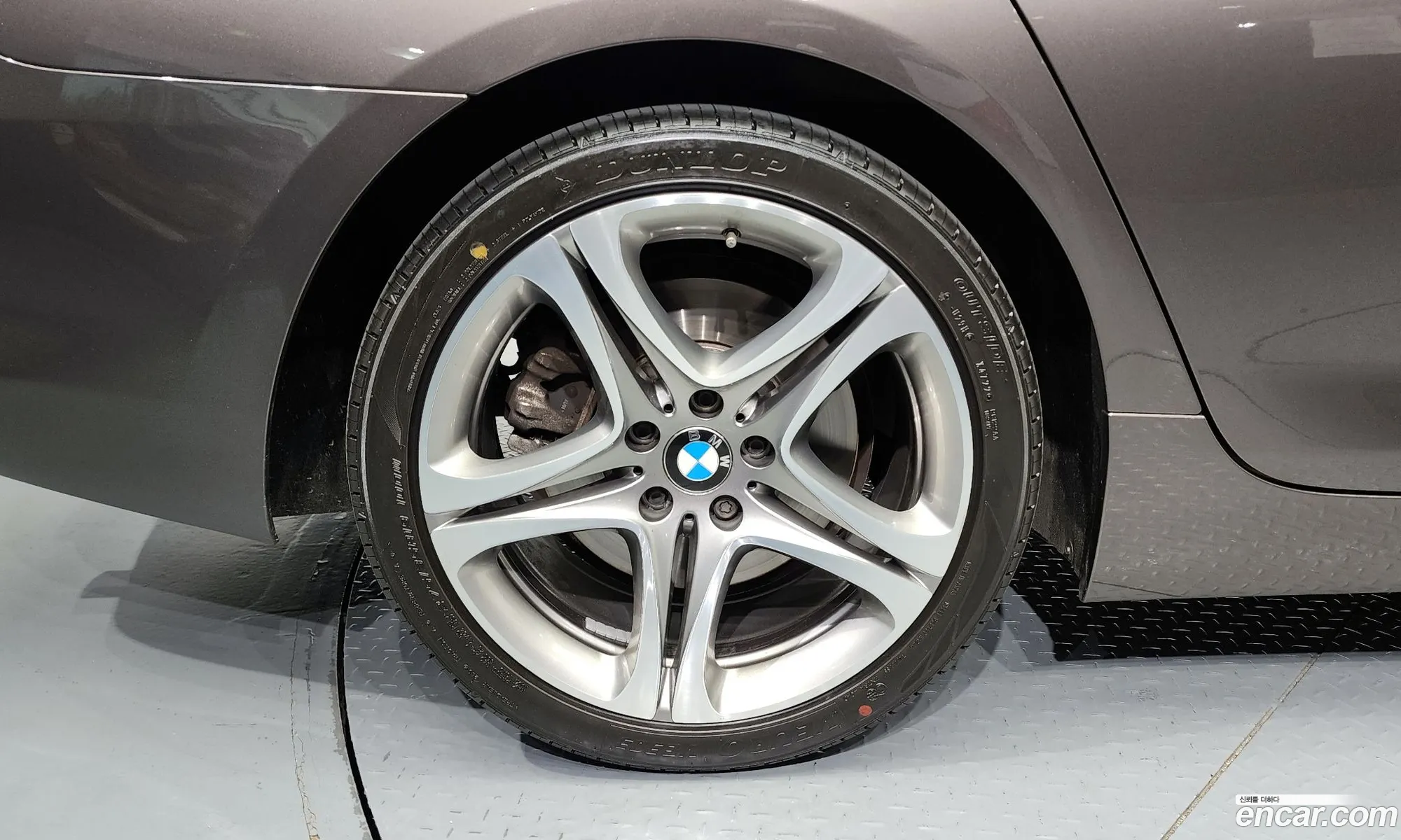 BMW 6 Series F12 640I Gran Coupe - фотография 11788262