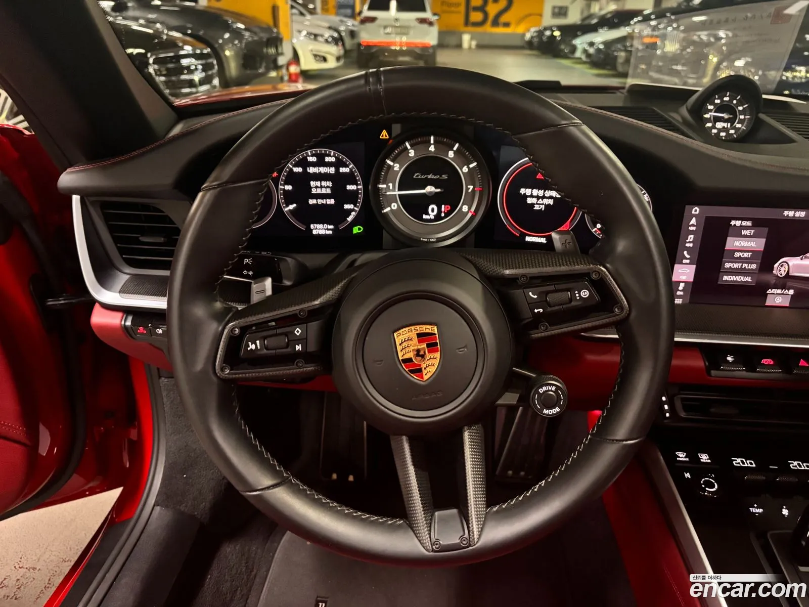 Porsche 911 992 Turbo S Cabriolet - фотография 941877