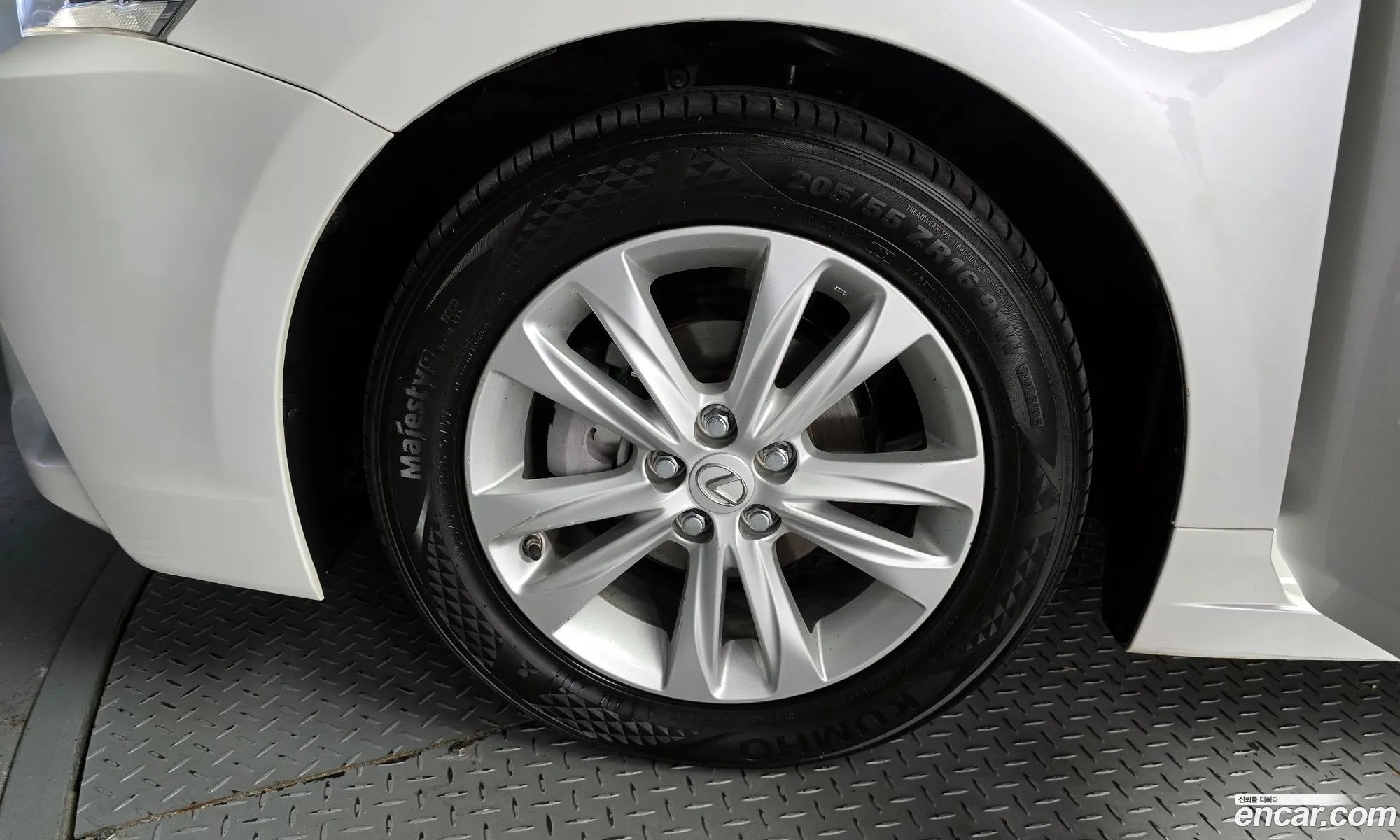 Lexus Ct200H 18 Supreme Zwa10 - фотография 6668846