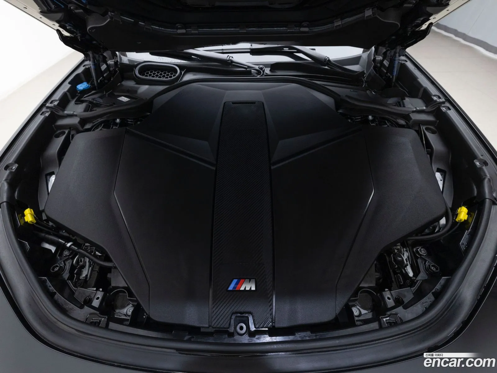 BMW I7 G70 M70 xDrive - фотография 903456