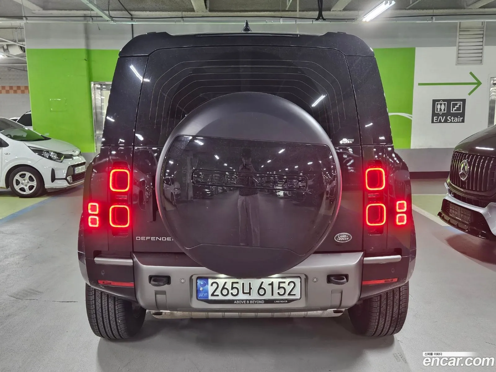 Land Rover Defender L663 110 P300 X-Dynamic Se - фотография 5196386