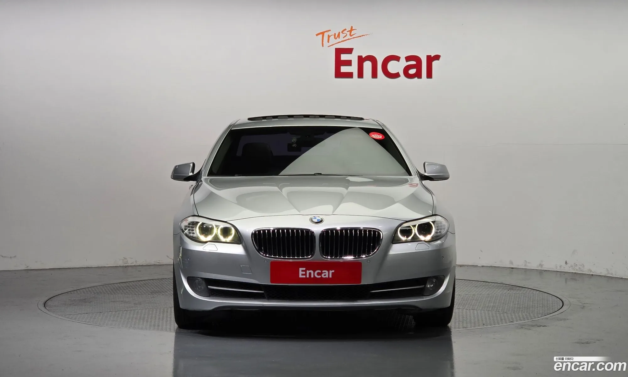BMW 5 Series F10 520D - фотография 927098