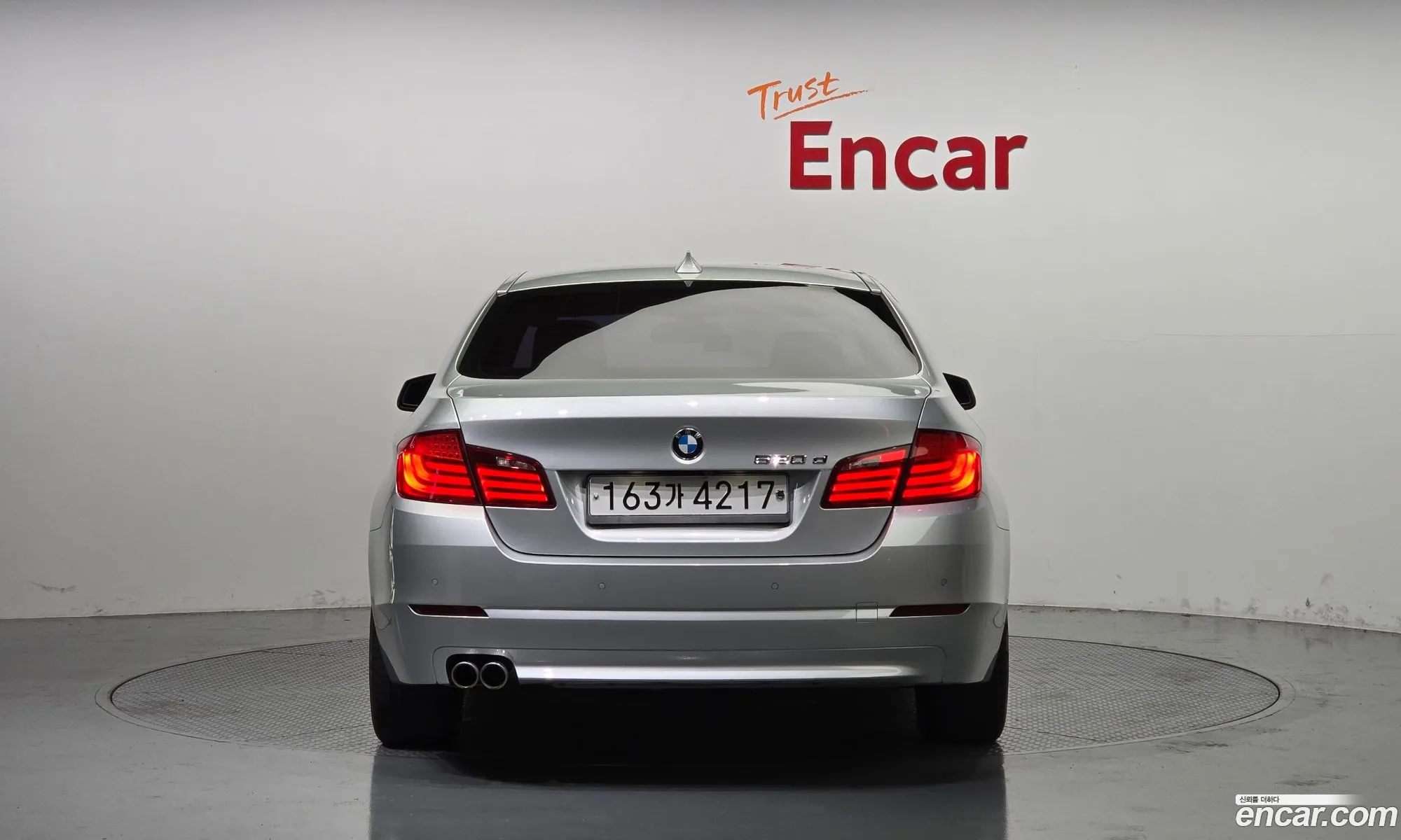 BMW 5 Series F10 520D - фотография 927099