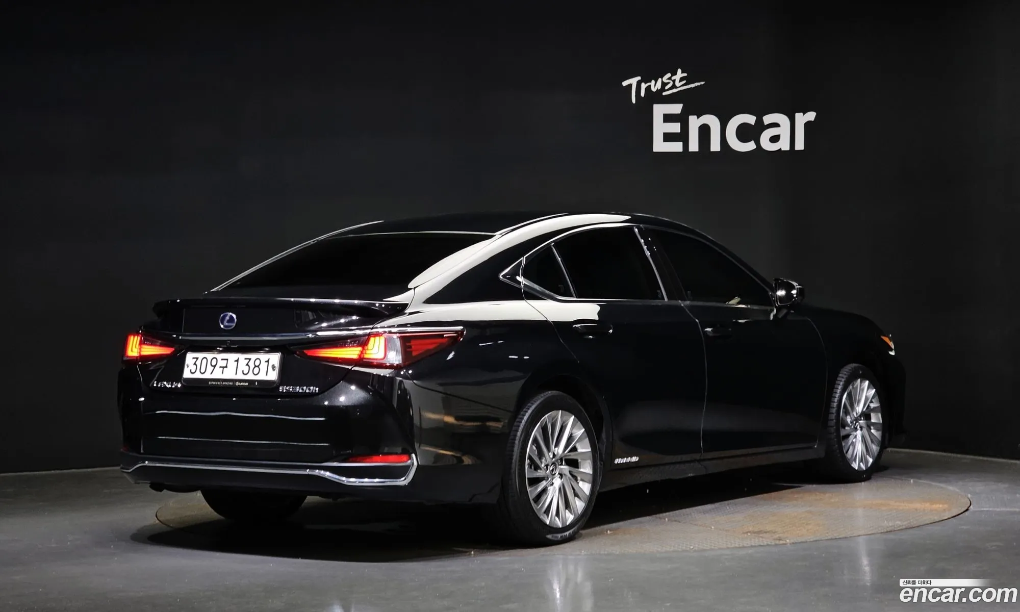 Lexus Es300H 7Th Generation Executive - фотография 6668831