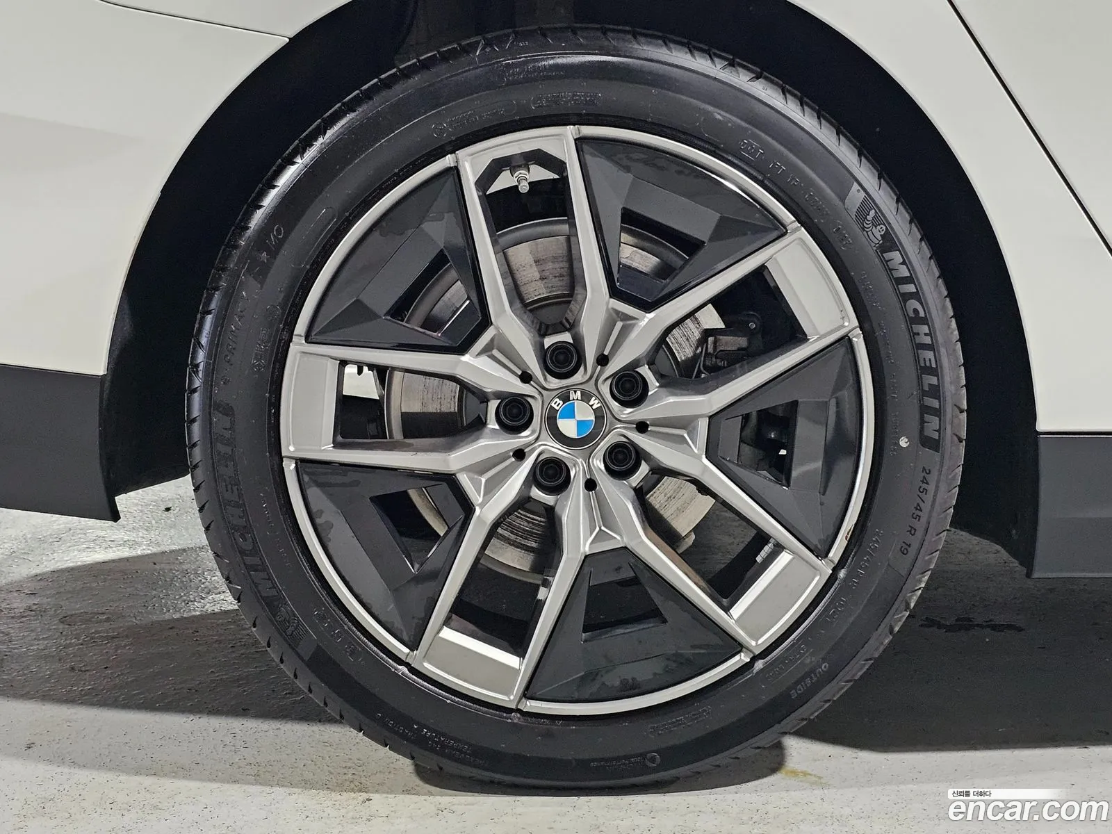 BMW 5 Series G60 530I xDrive - фотография 926380