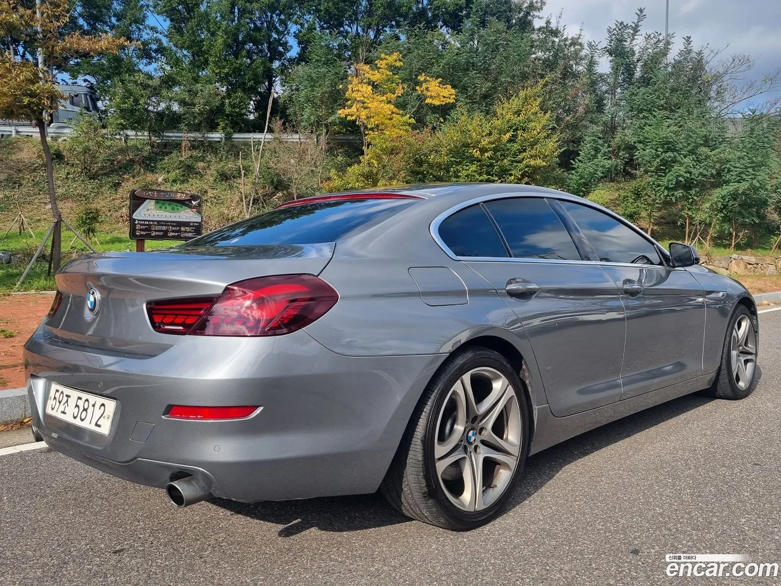 BMW 6 Series F12 640I Gran Coupe - фотография 954656