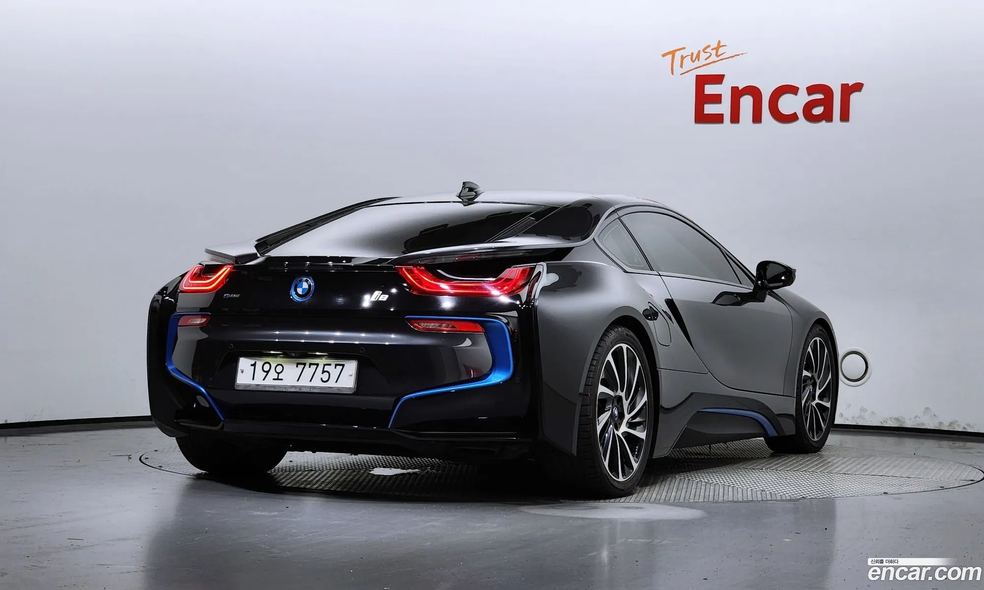 BMW I8 Coupe - фотография 954641