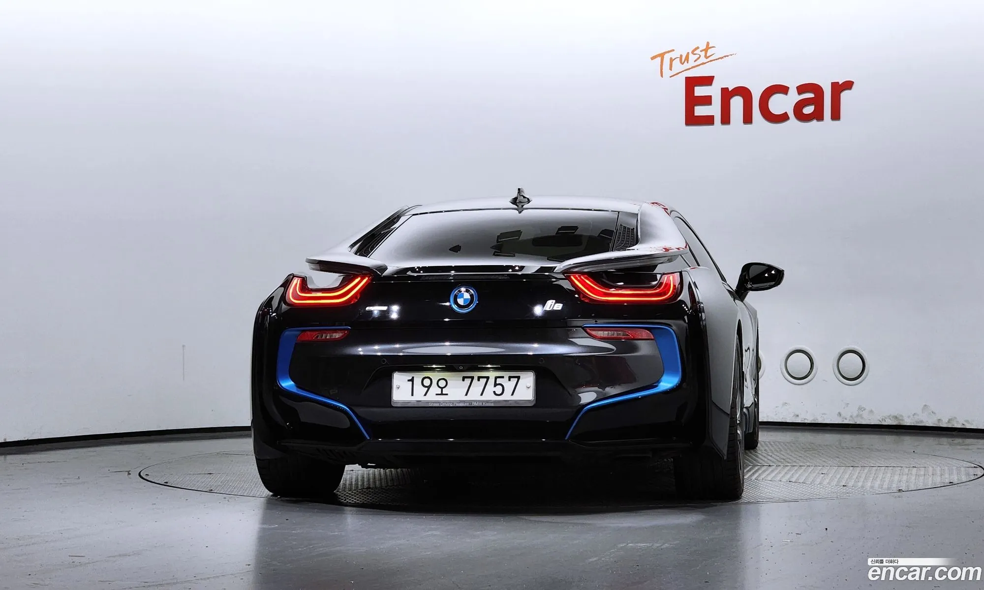 BMW I8 Coupe - фотография 954643